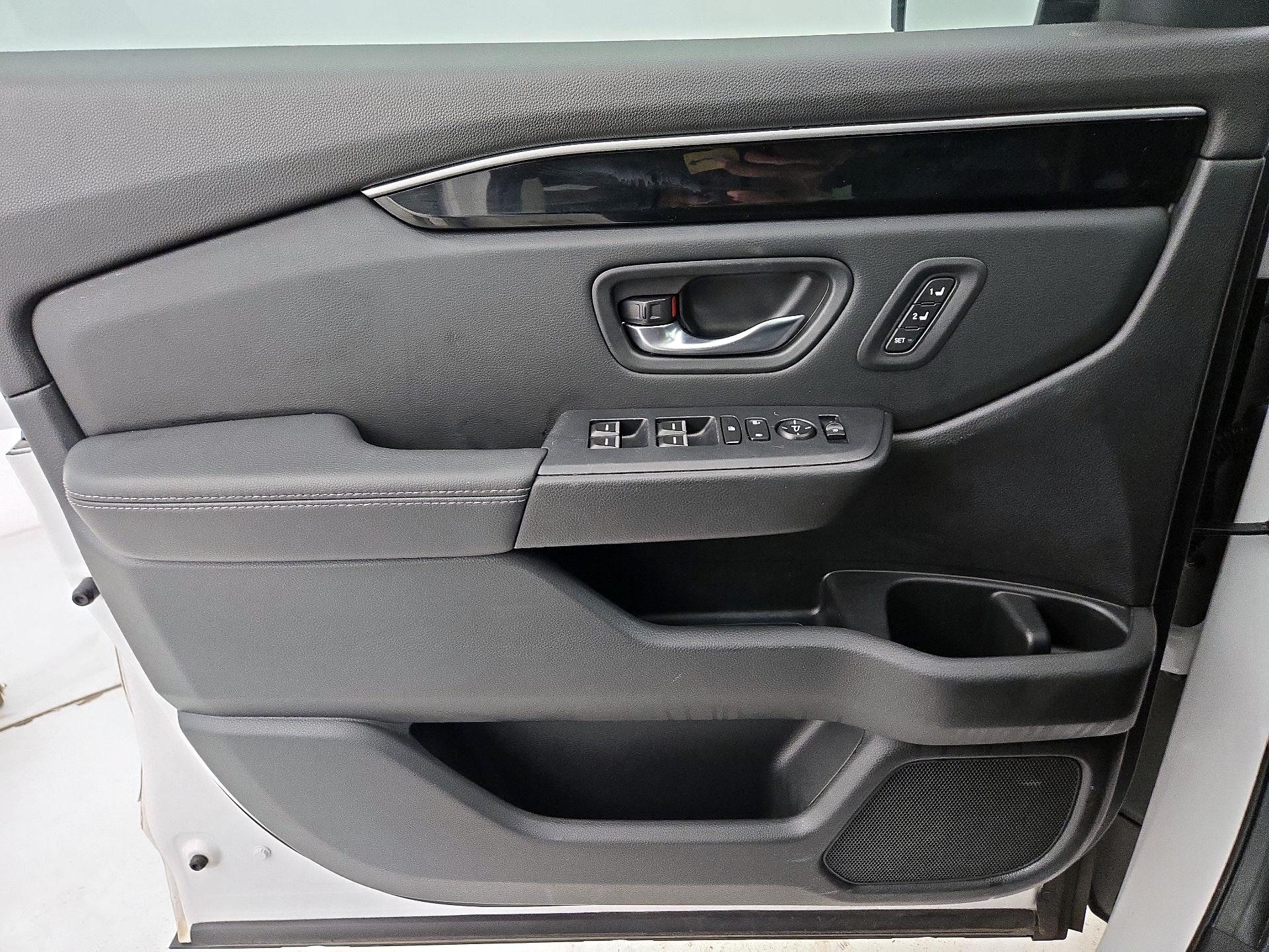 Thumbnail: 2024 Honda Pilot - 12