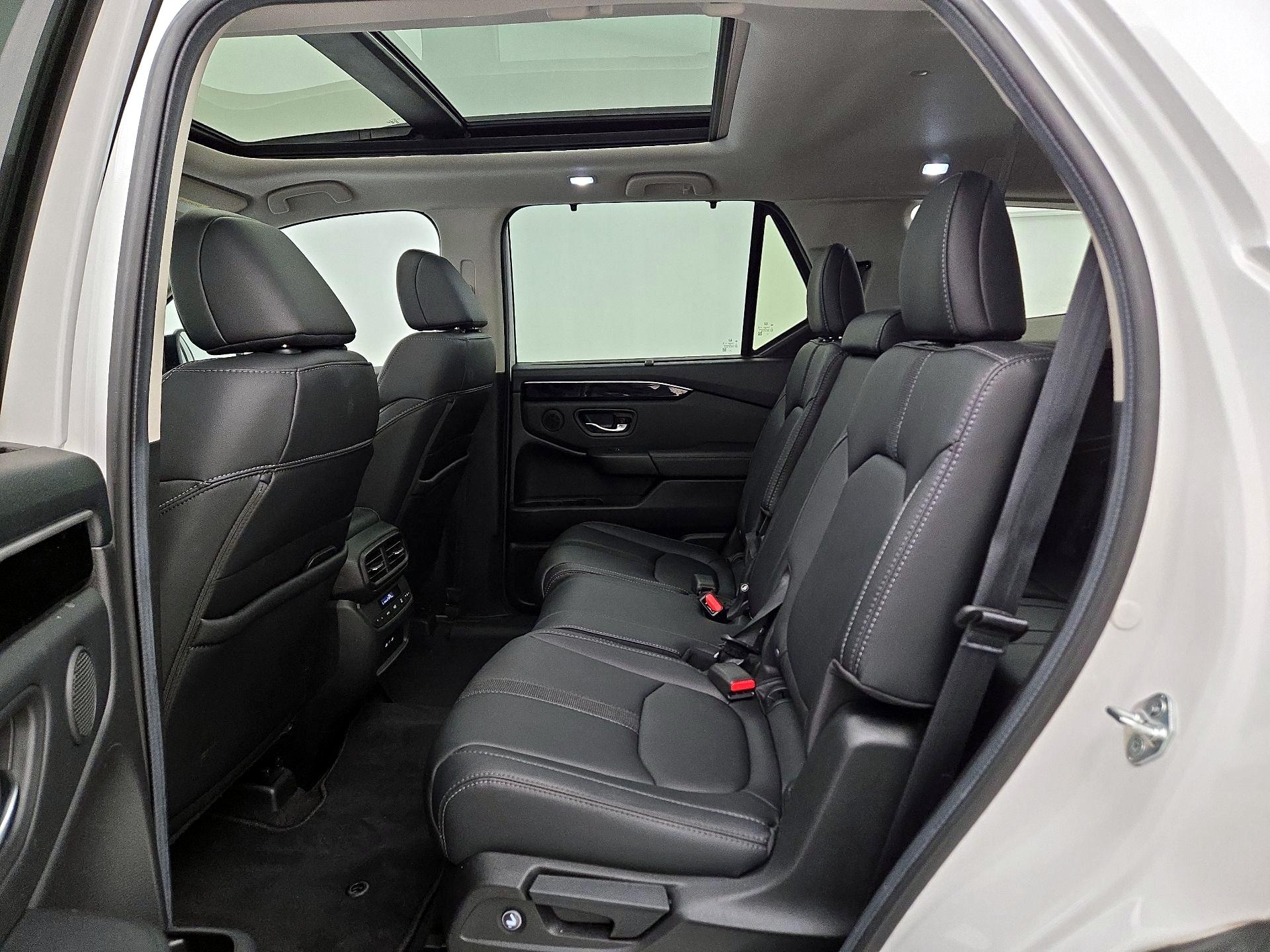 Thumbnail: 2024 Honda Pilot - 20