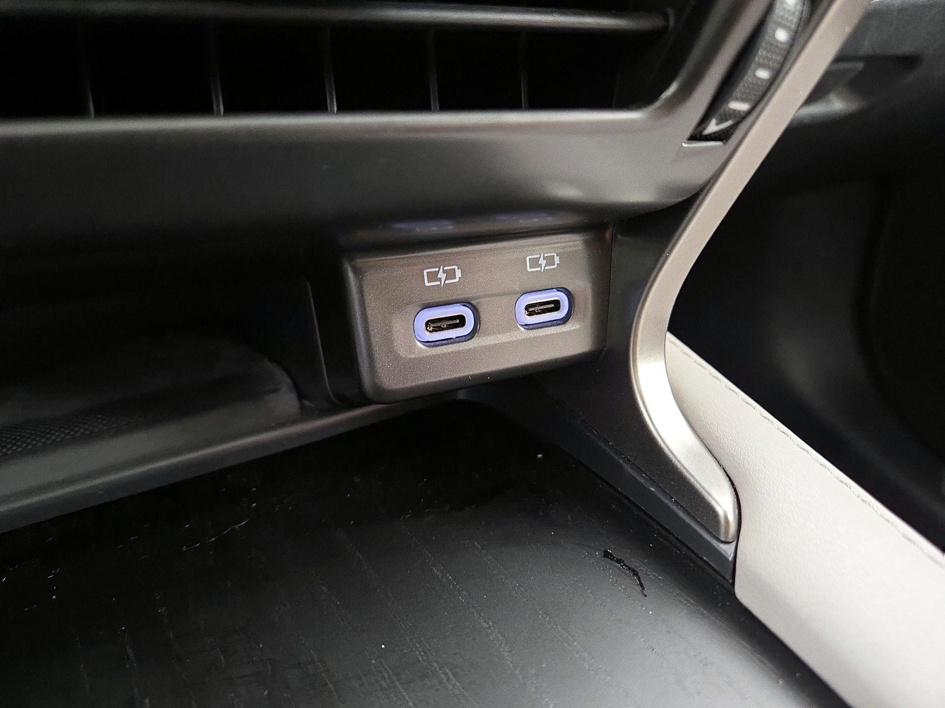 Thumbnail: 2023 Lexus RX - 18