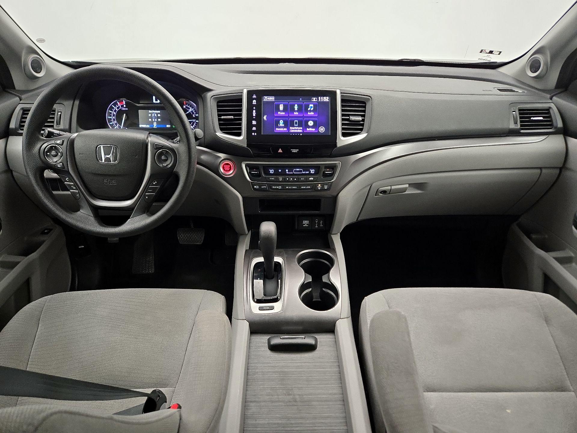 Thumbnail: 2018 Honda Pilot - 9