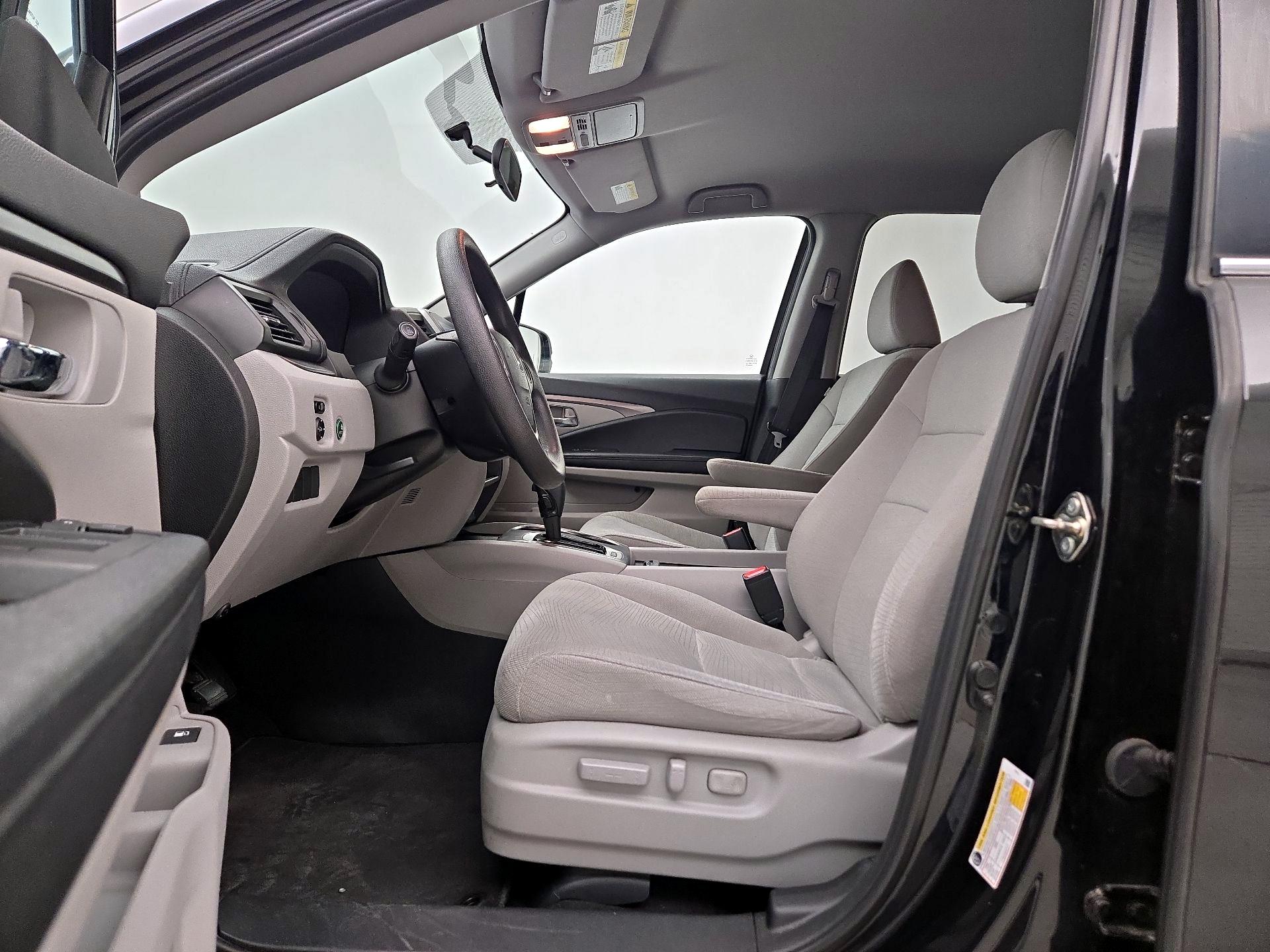 Thumbnail: 2018 Honda Pilot - 11