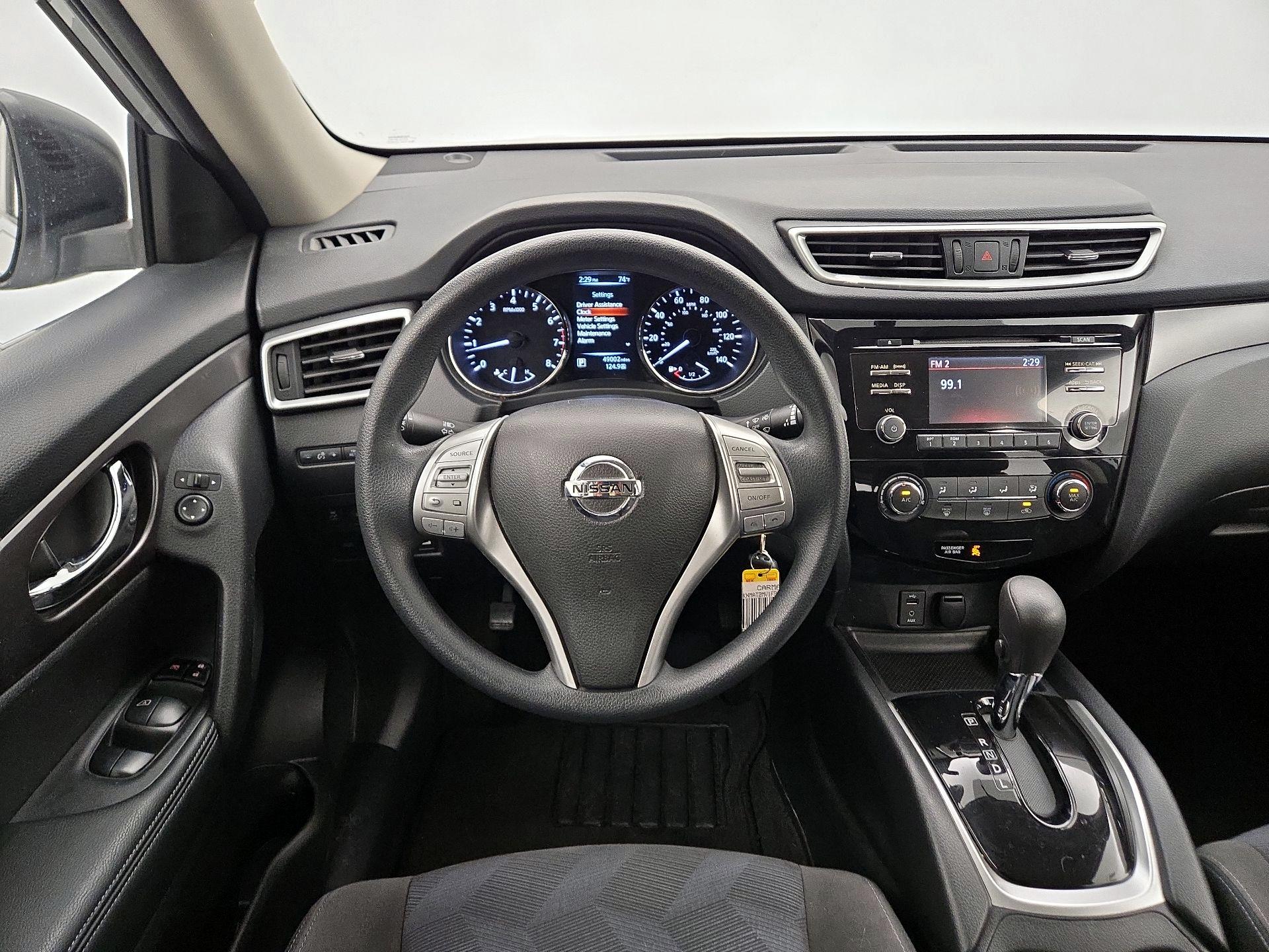 Thumbnail: 2015 Nissan Rogue - 10