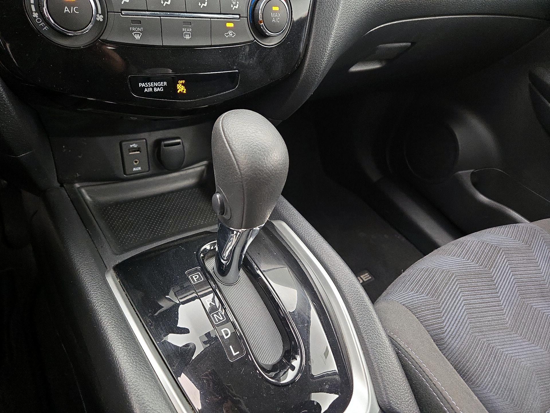 Thumbnail: 2015 Nissan Rogue - 17