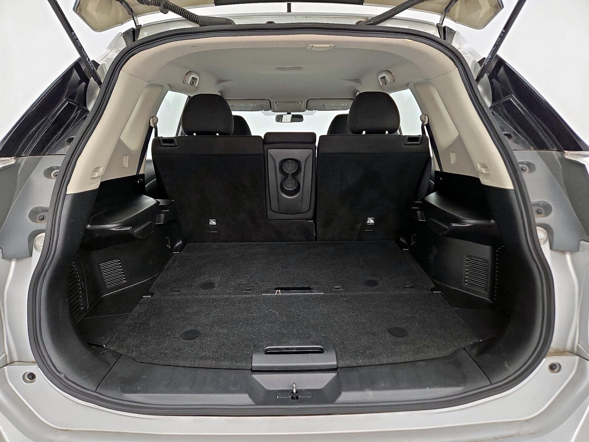 Thumbnail: 2015 Nissan Rogue - 20