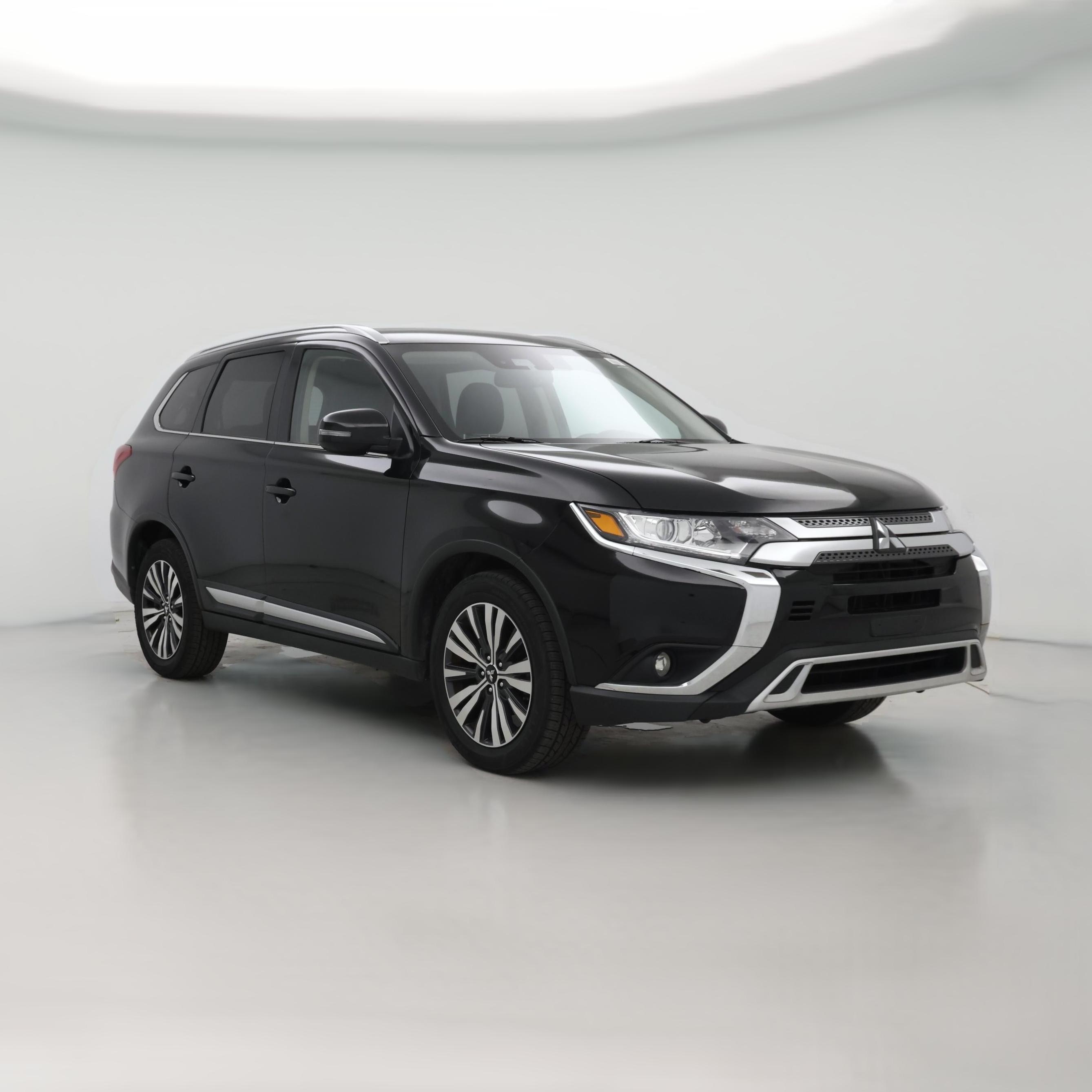 Thumbnail: 2020 Mitsubishi Outlander - 1
