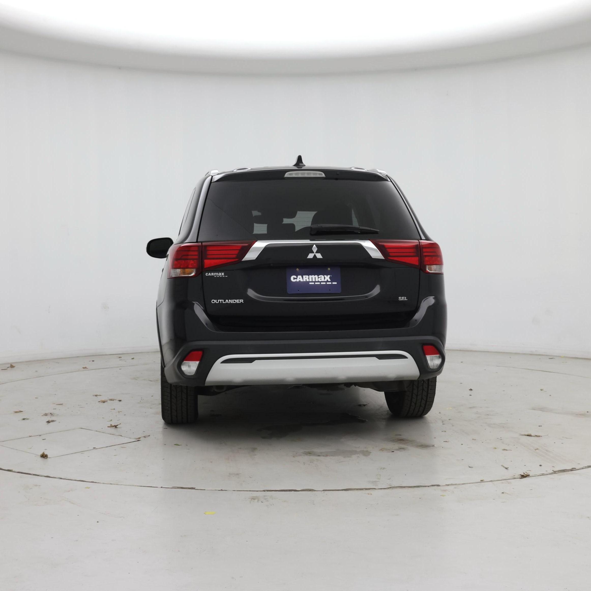 Thumbnail: 2020 Mitsubishi Outlander - 6
