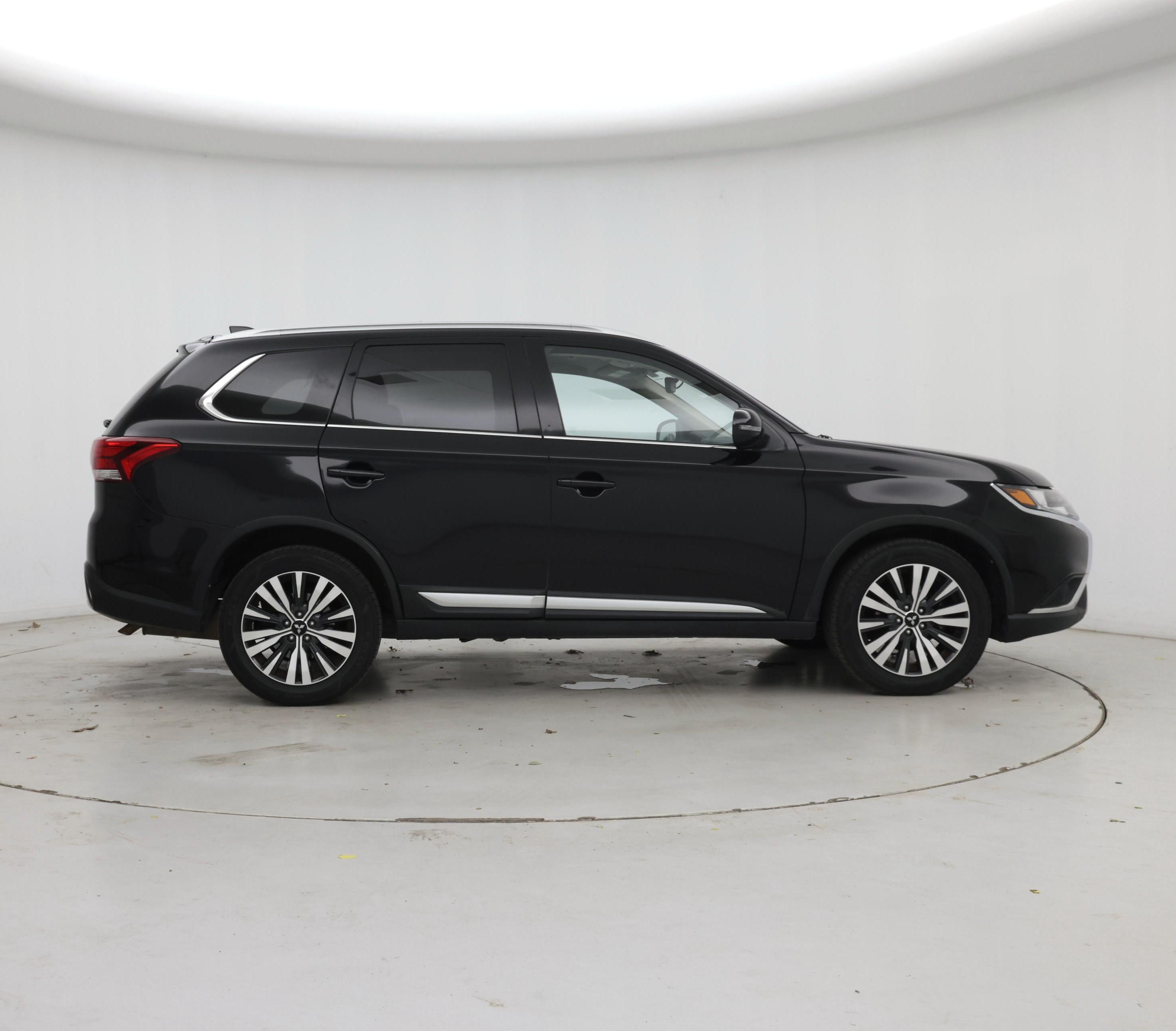 Thumbnail: 2020 Mitsubishi Outlander - 7