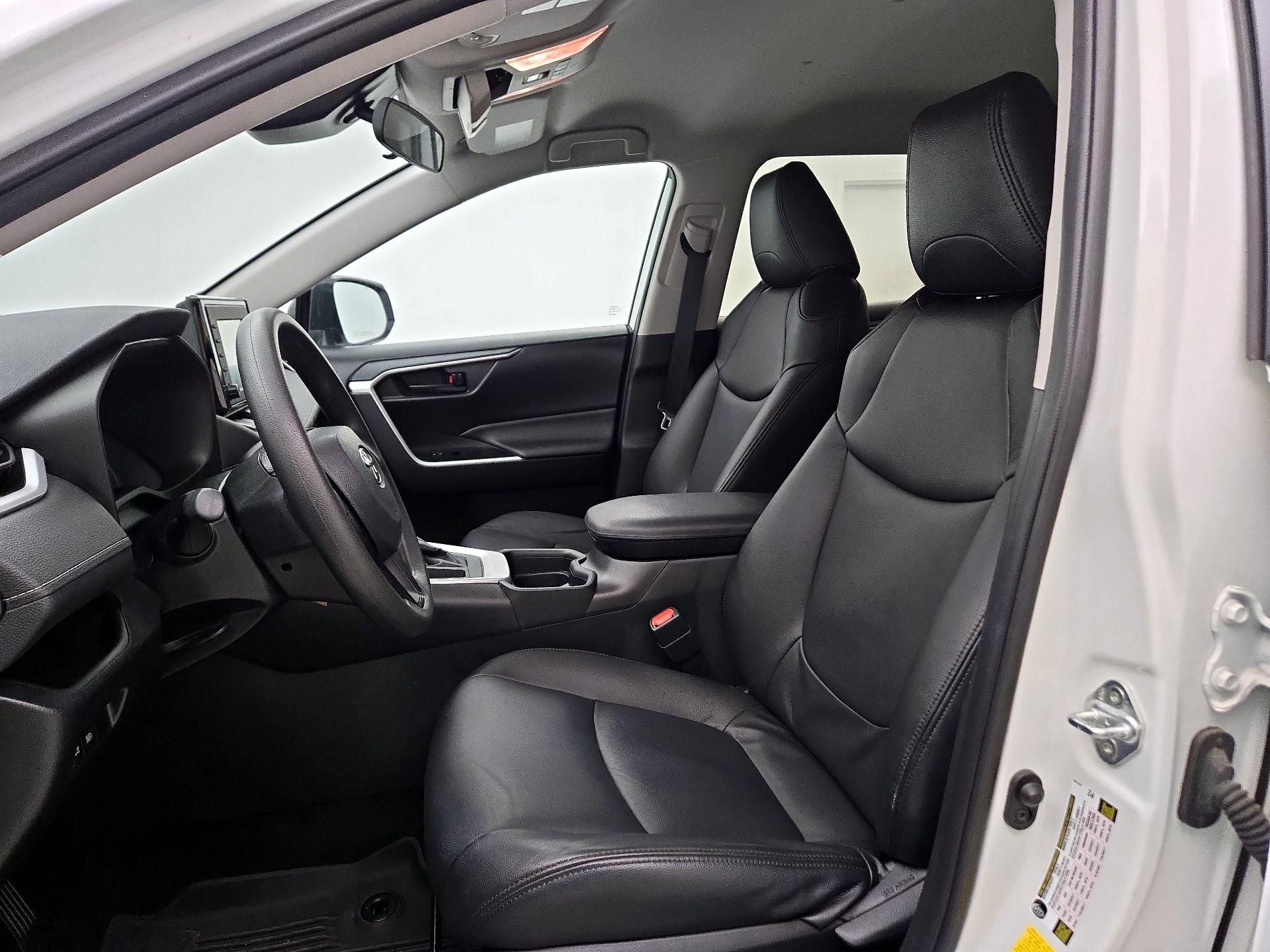 Thumbnail: 2021 Toyota RAV4 - 11