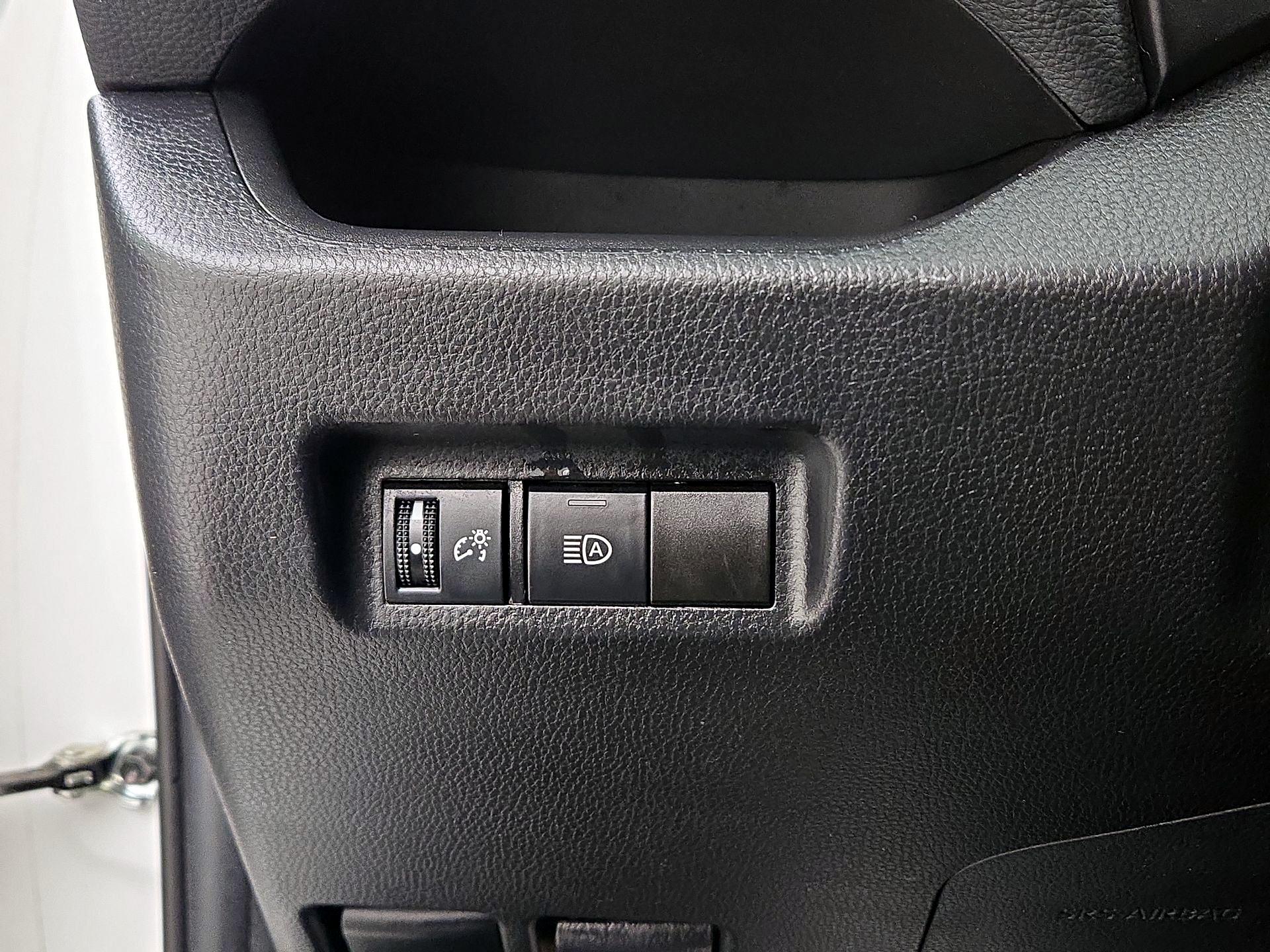 Thumbnail: 2021 Toyota RAV4 - 13