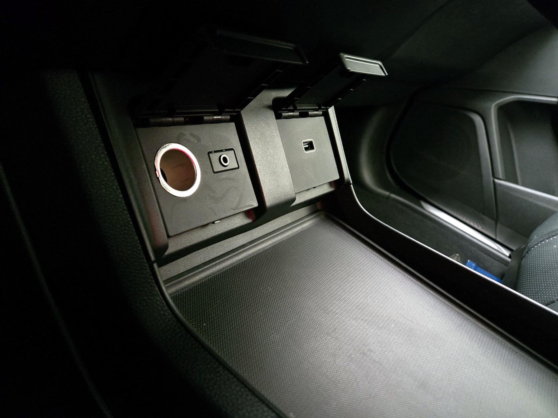 Thumbnail: 2021 Acura RDX - 19