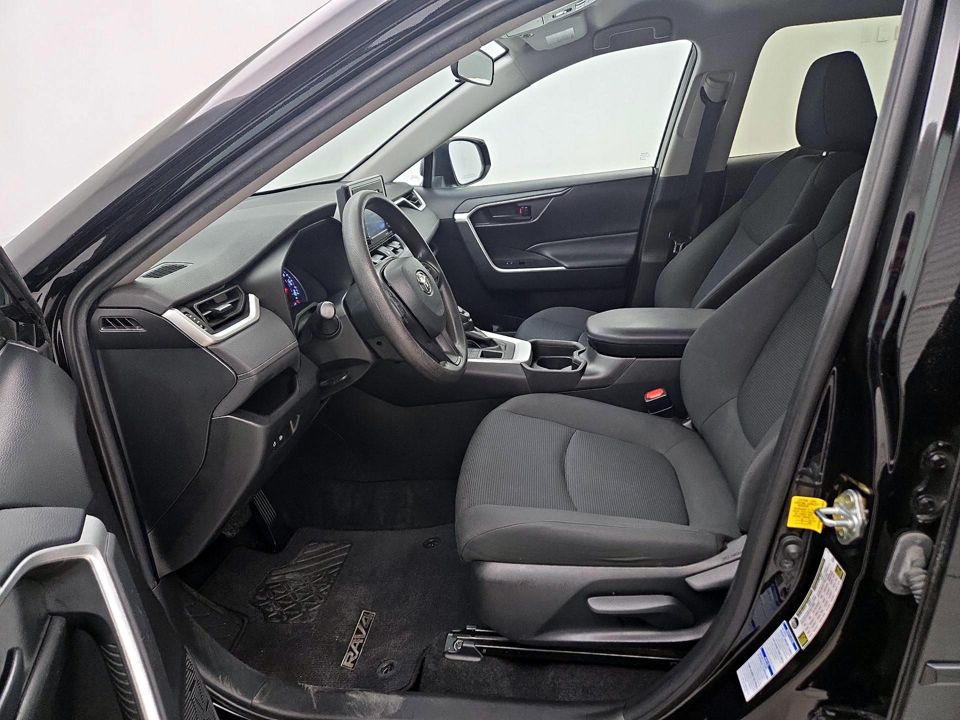 Thumbnail: 2021 Toyota RAV4 - 11