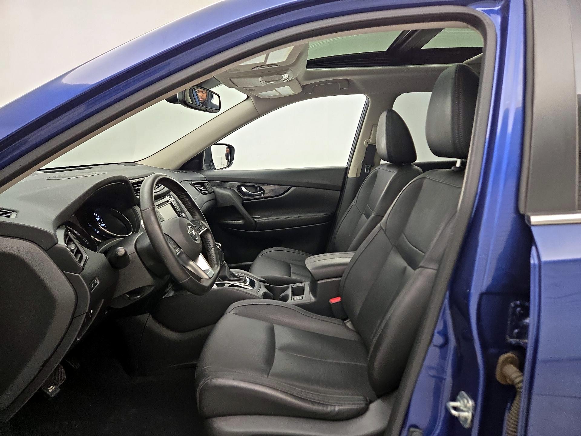 Thumbnail: 2018 Nissan Rogue - 11