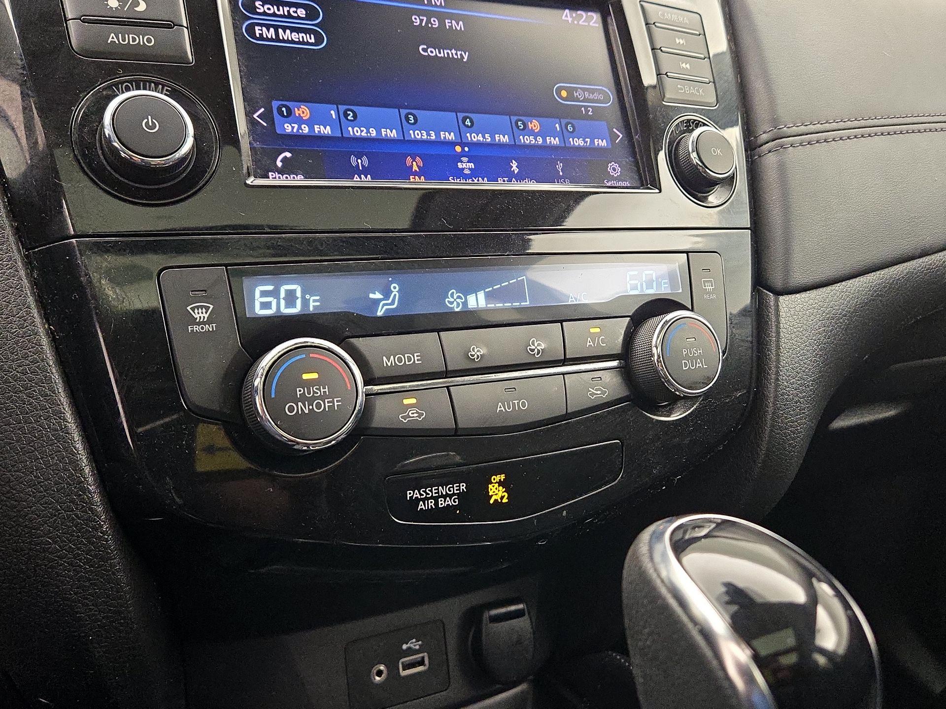 Thumbnail: 2018 Nissan Rogue - 16