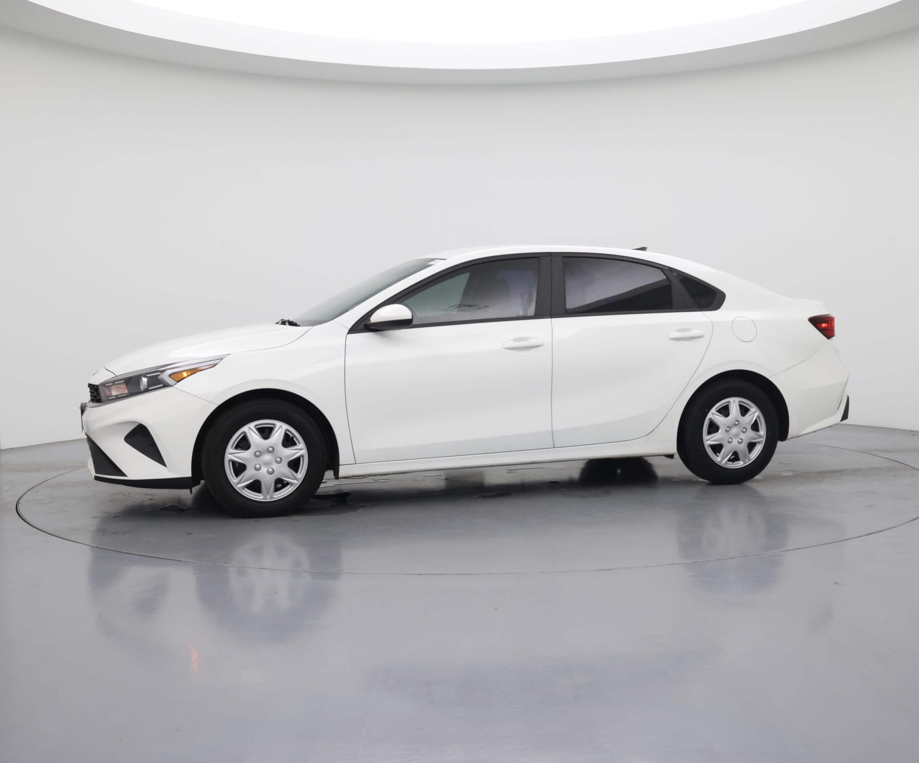 Thumbnail: 2024 Kia Forte - 4