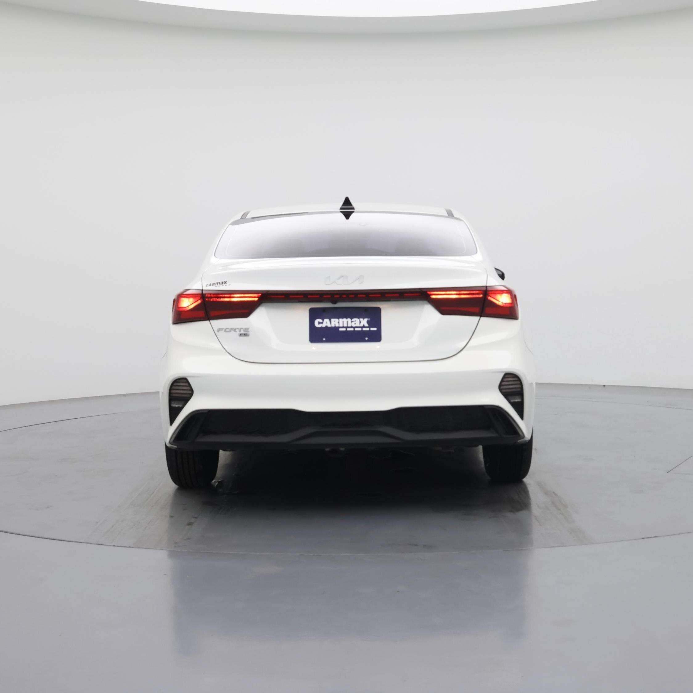 Thumbnail: 2024 Kia Forte - 8