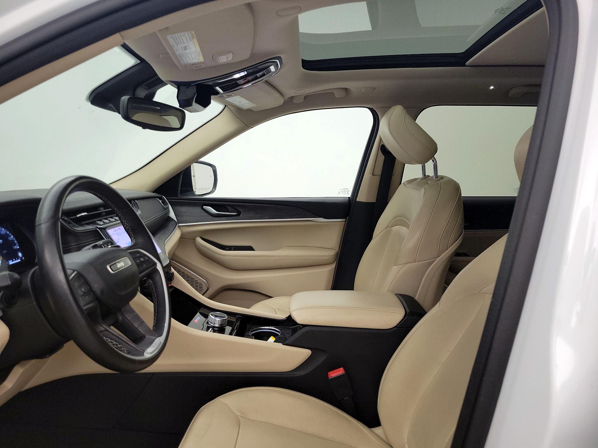 Thumbnail: 2022 Jeep Grand Cherokee - 20