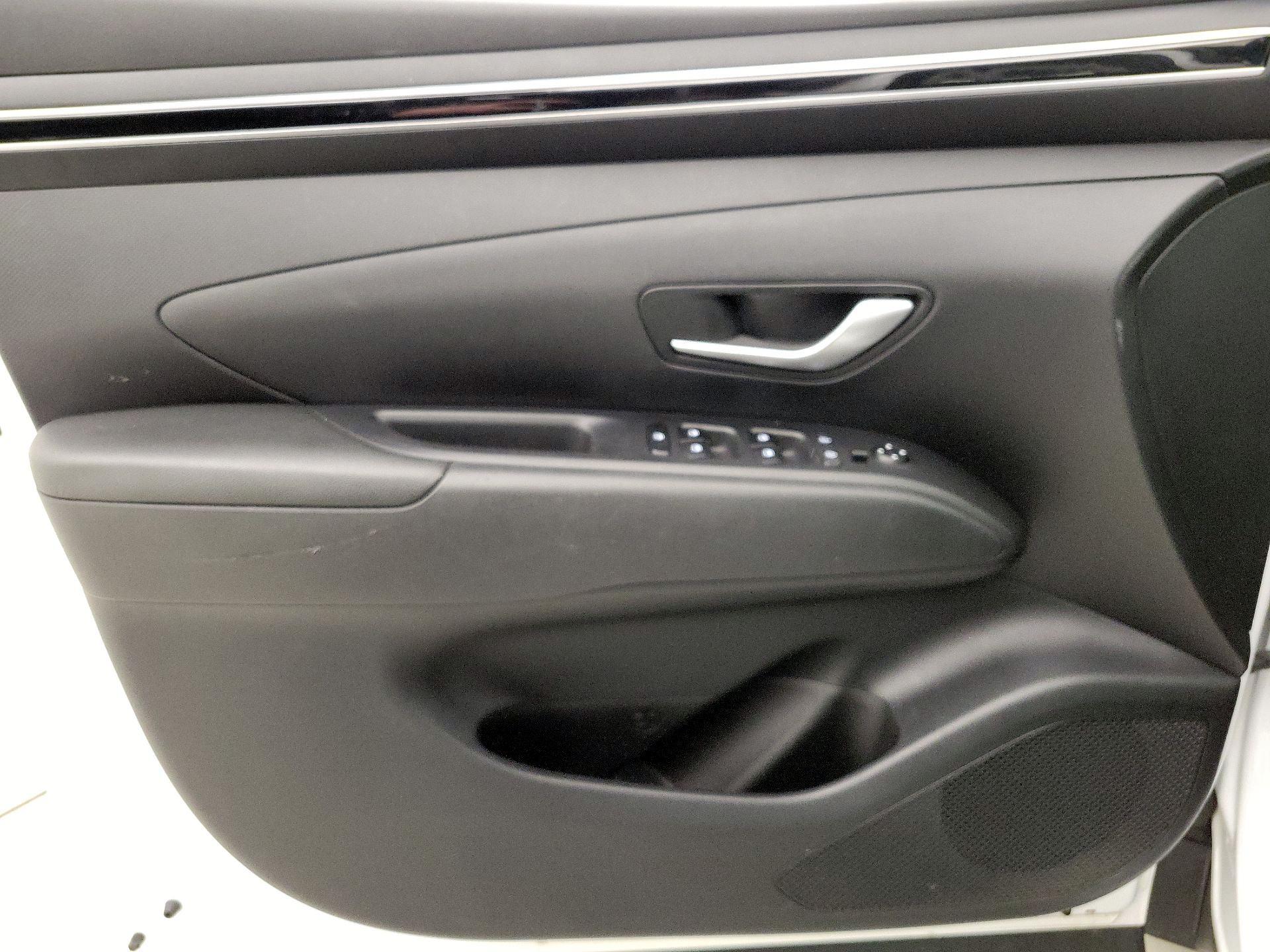 Thumbnail: 2022 Hyundai Tucson - 12