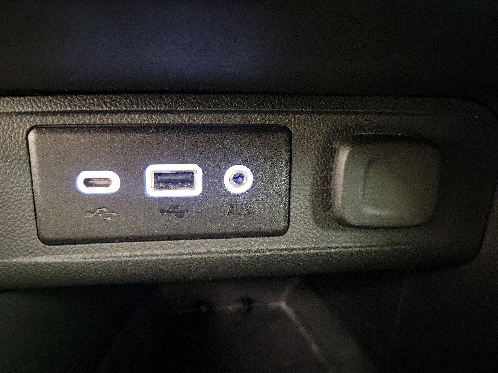 Thumbnail: 2023 Buick Encore GX - 18