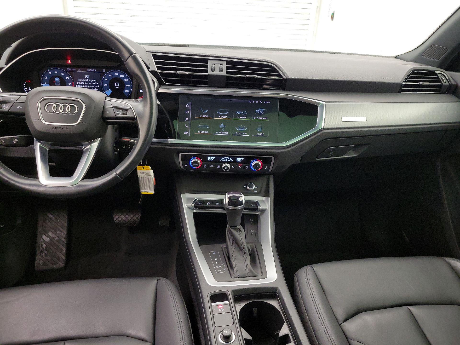 Thumbnail: 2023 Audi Q3 - 9