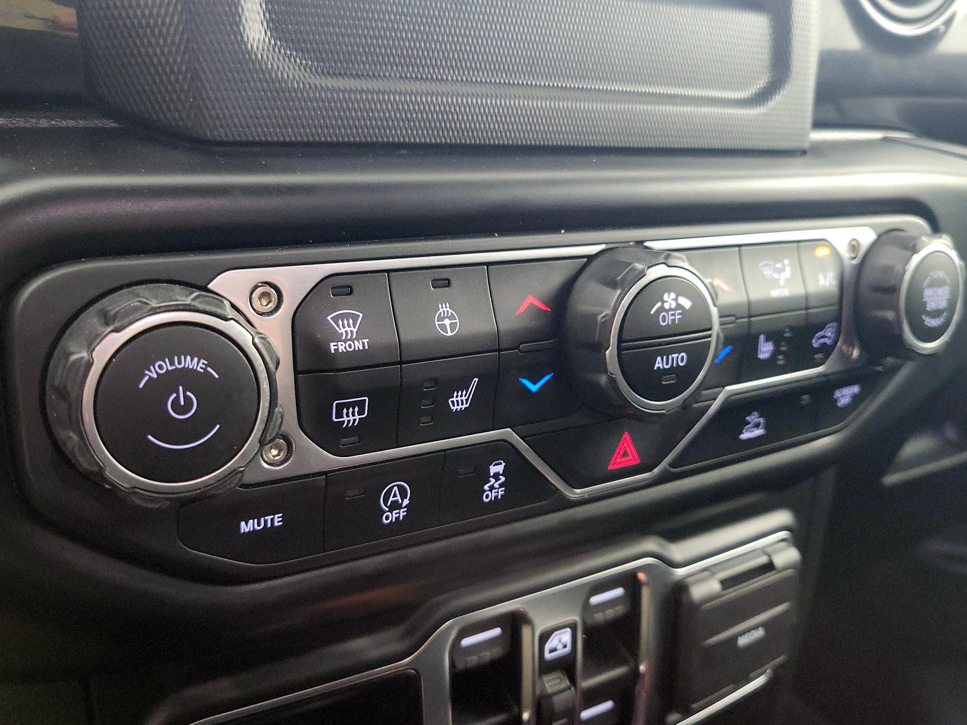 Thumbnail: 2021 Jeep Wrangler - 16