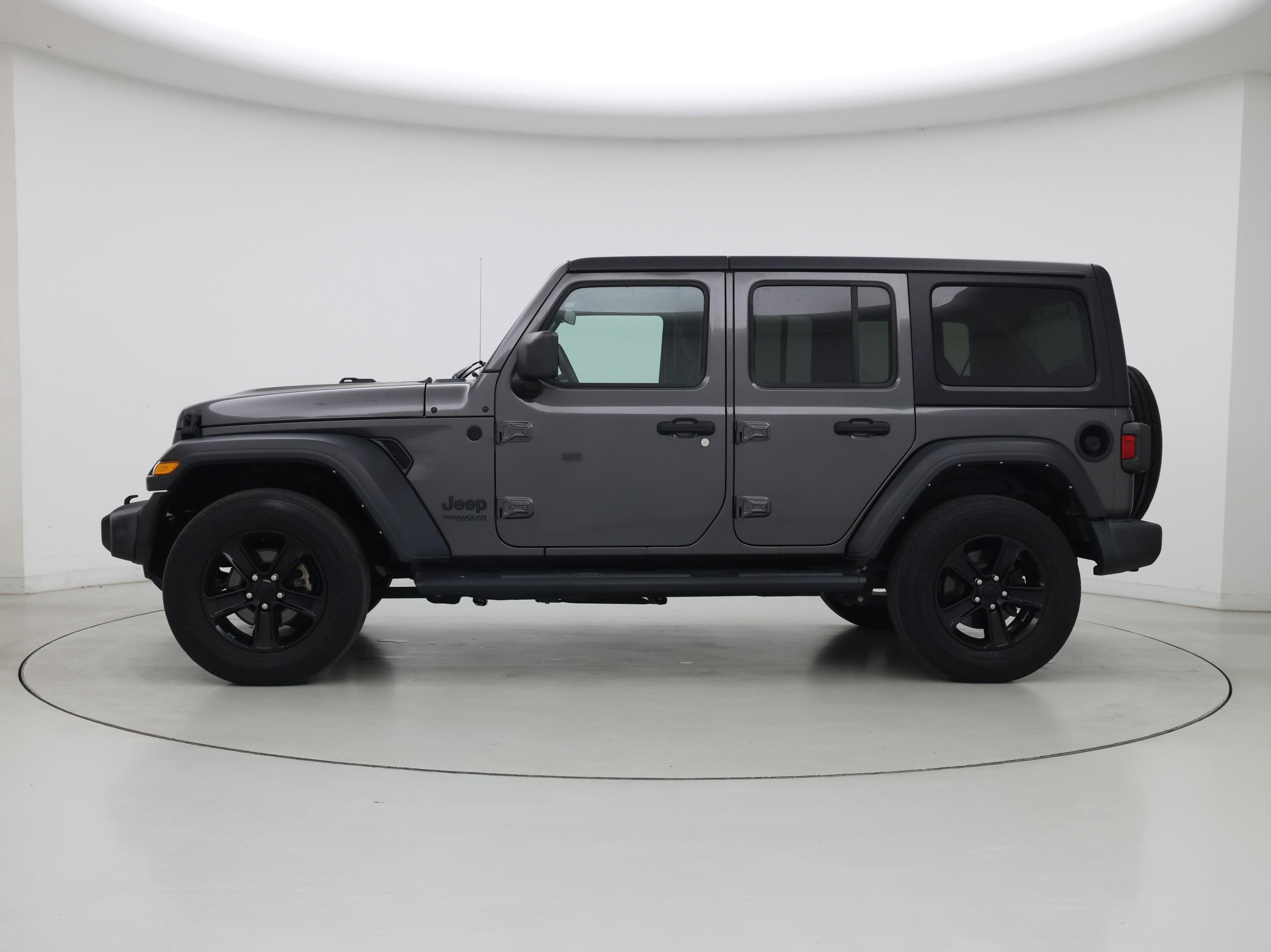 Thumbnail: 2021 Jeep Wrangler - 3