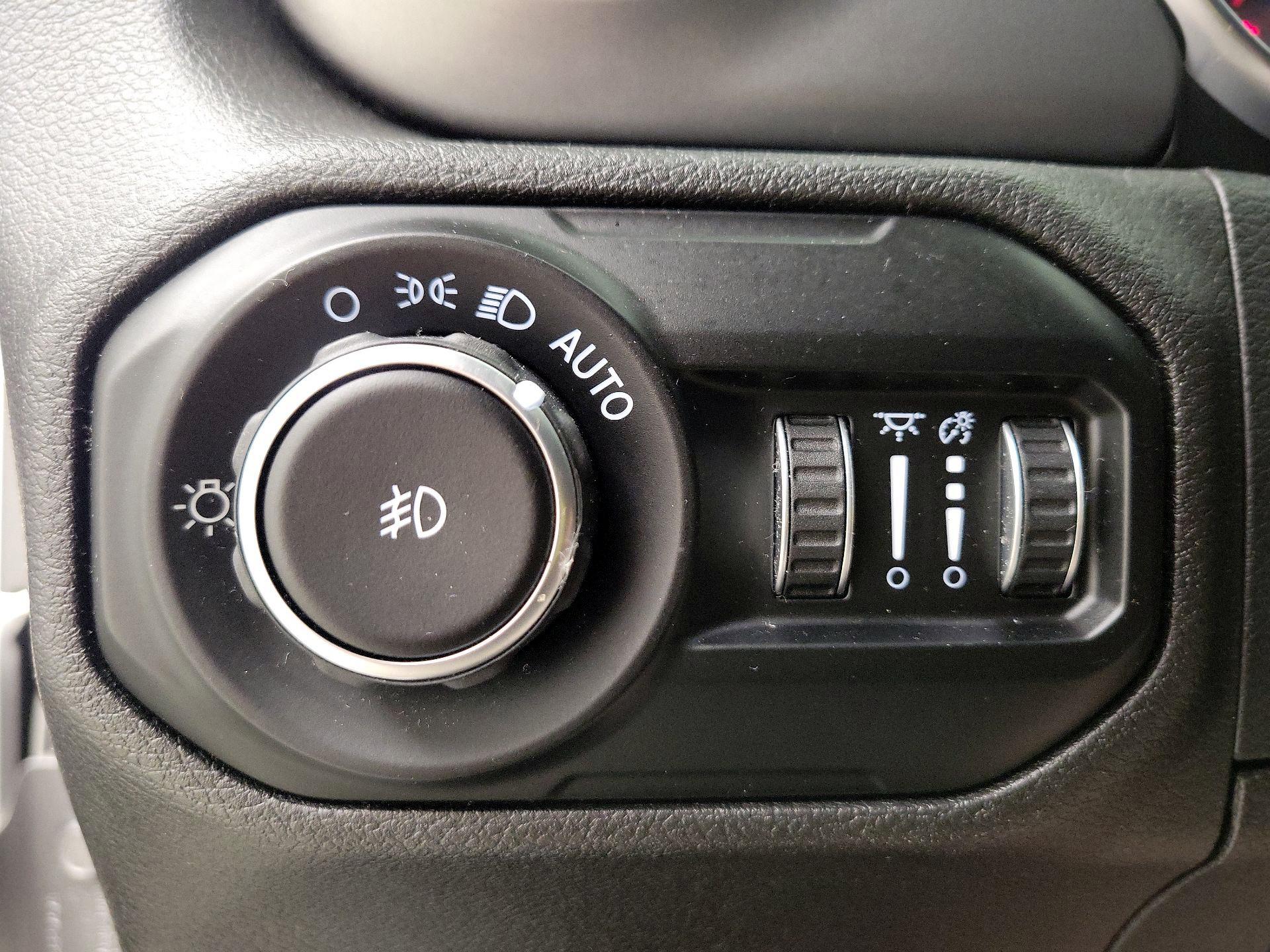 Thumbnail: 2021 Jeep Wrangler - 13