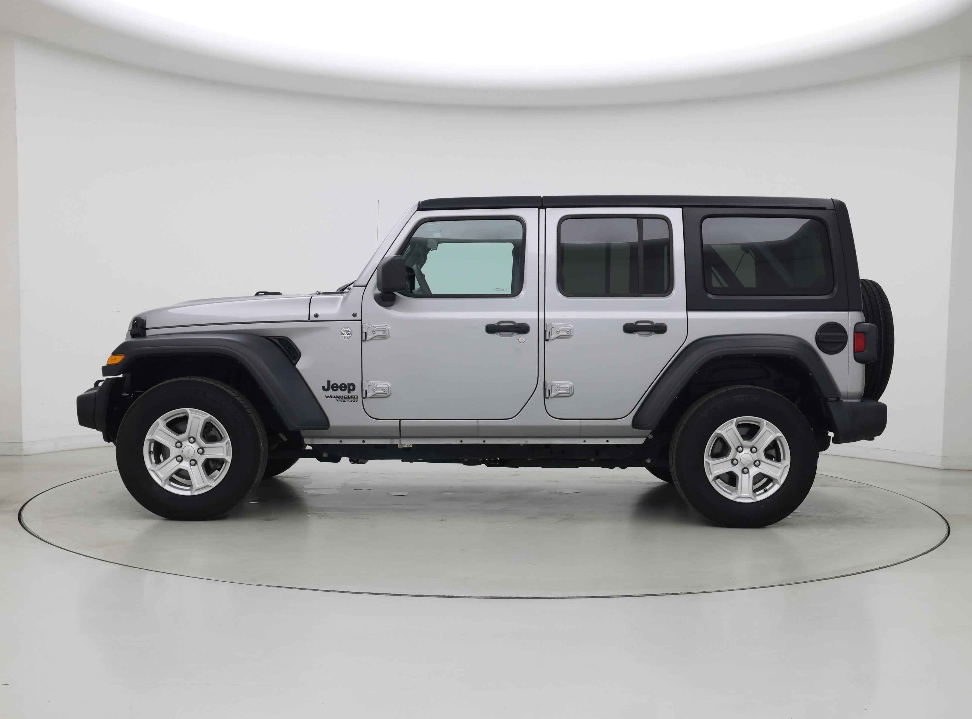Thumbnail: 2021 Jeep Wrangler - 3