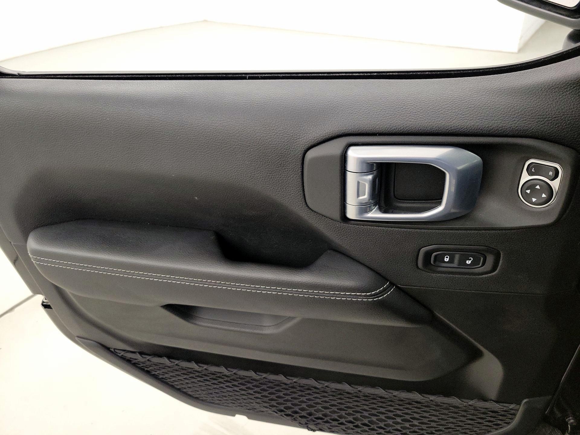 Thumbnail: 2021 Jeep Wrangler - 12