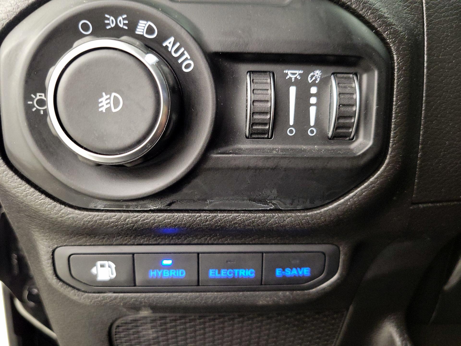 Thumbnail: 2021 Jeep Wrangler - 13