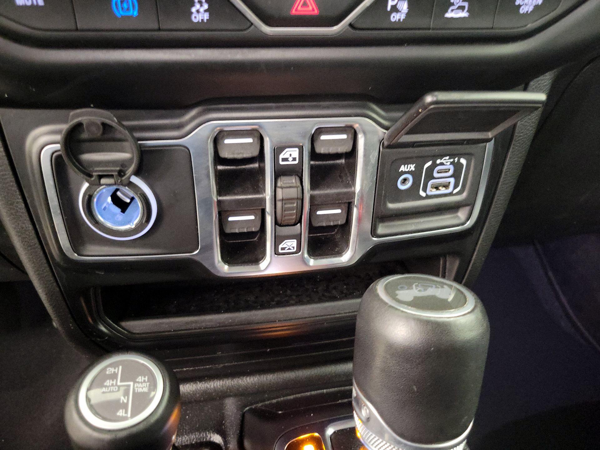 Thumbnail: 2021 Jeep Wrangler - 19