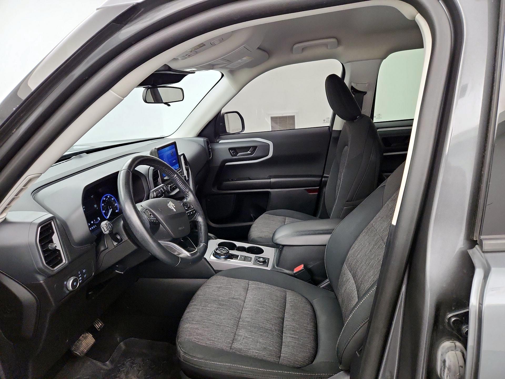 Thumbnail: 2022 Ford Bronco Sport - 11