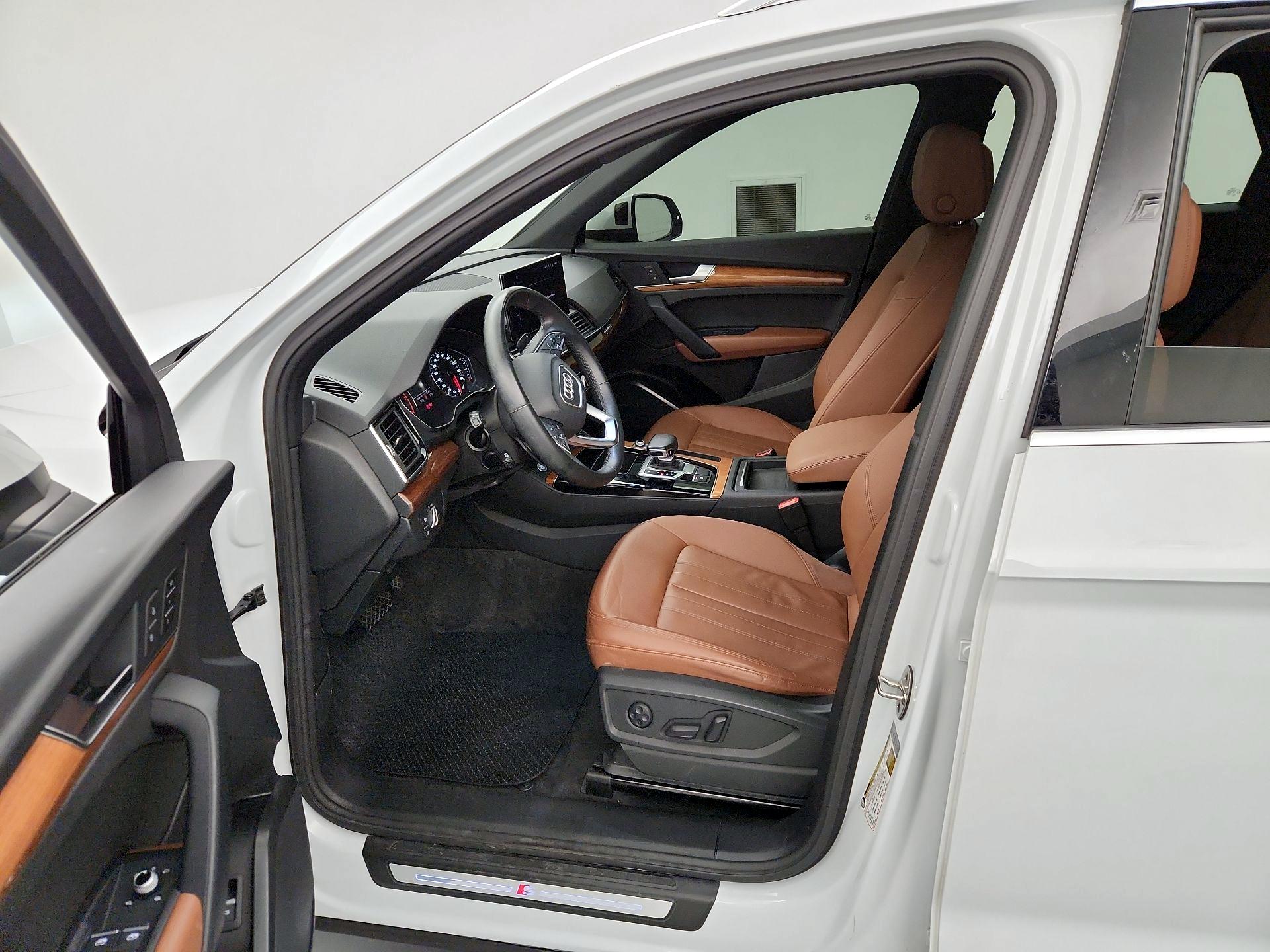 Thumbnail: 2022 Audi Q5 - 11