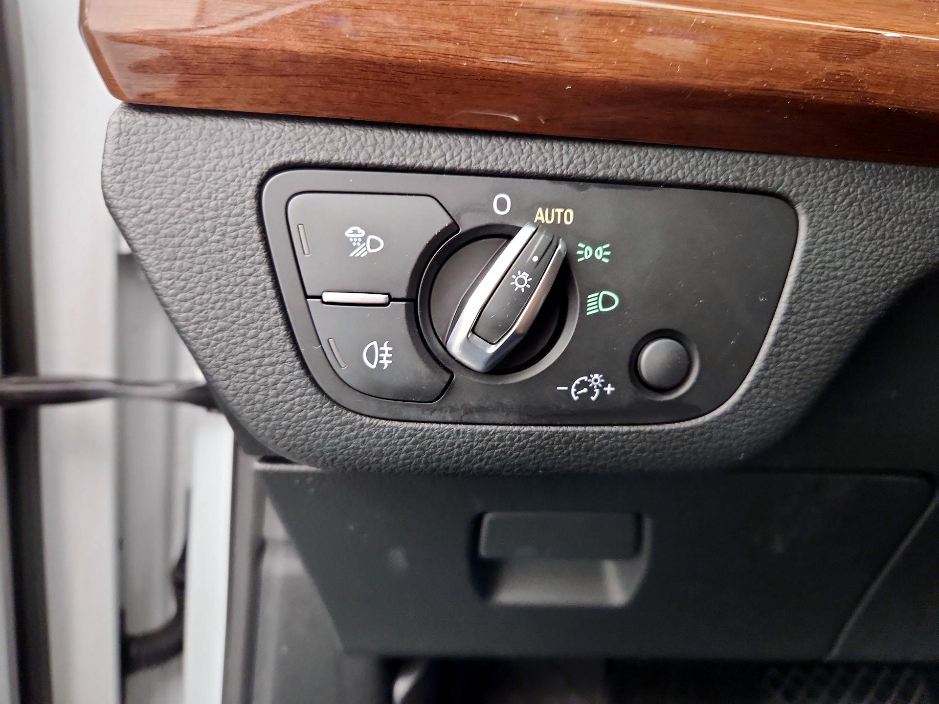 Thumbnail: 2022 Audi Q5 - 13