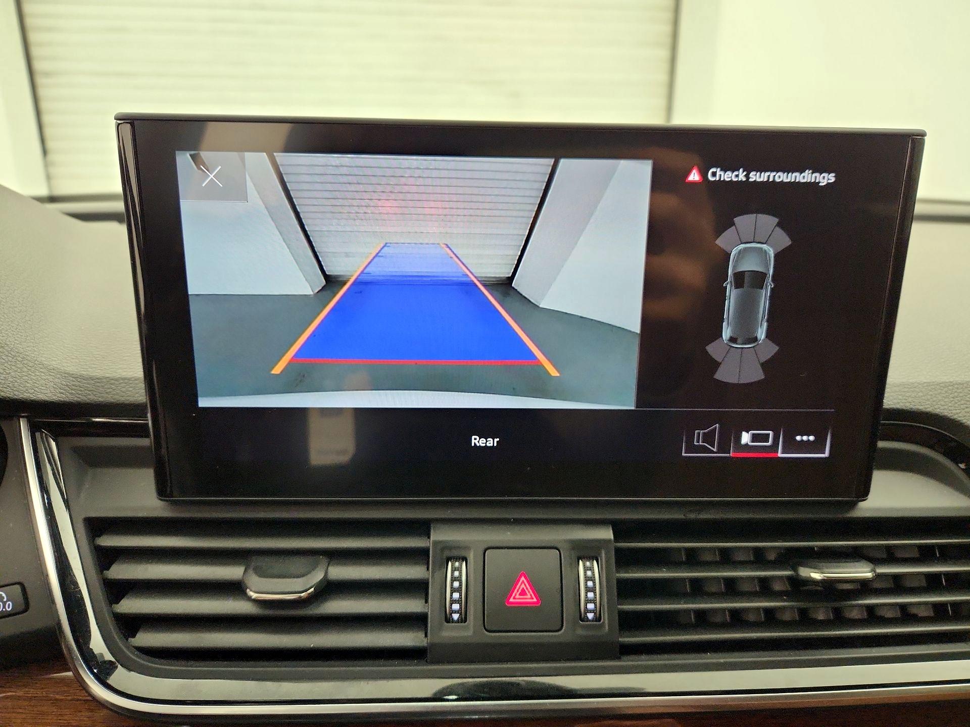 Thumbnail: 2022 Audi Q5 - 14