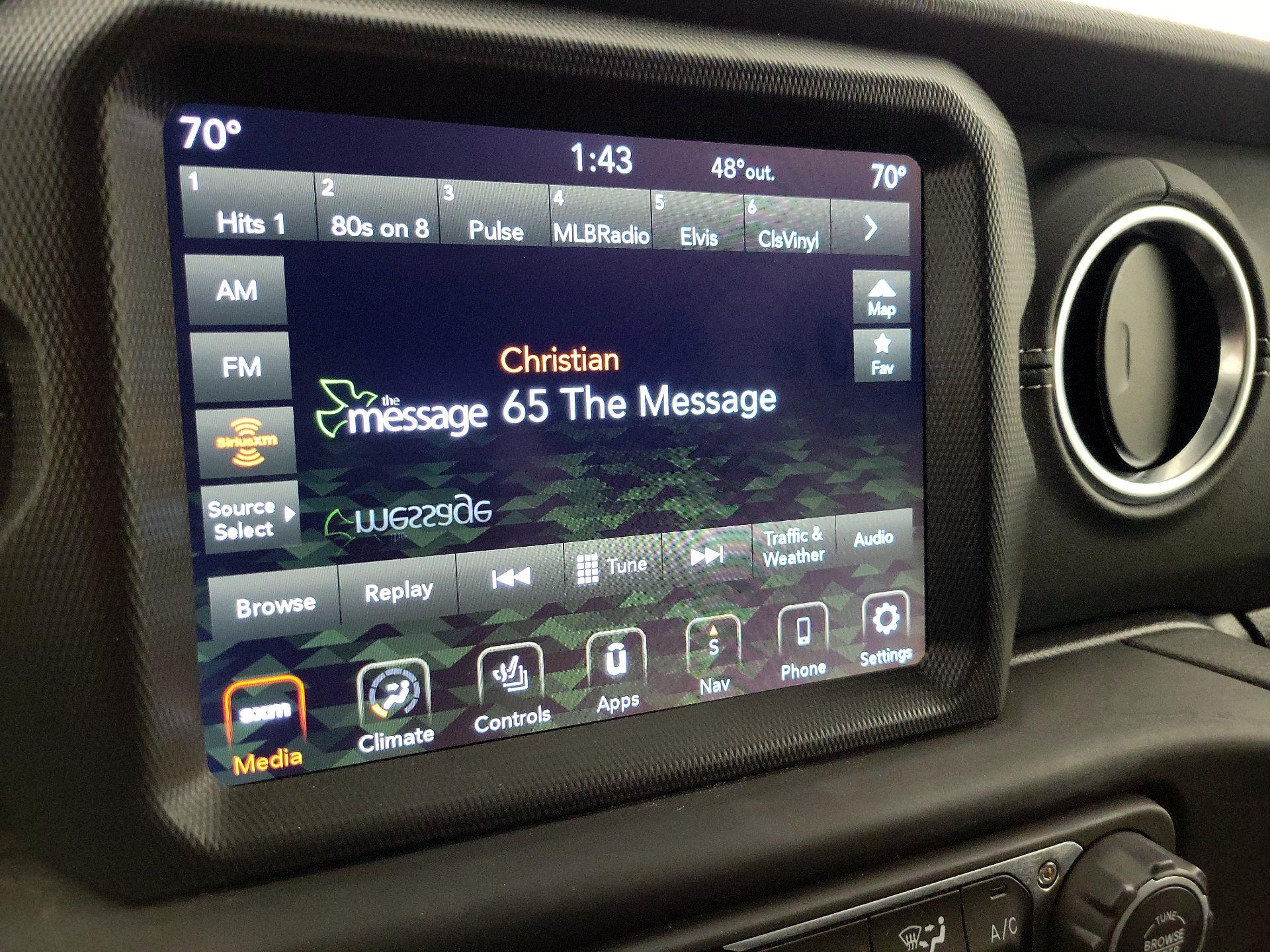 Thumbnail: 2022 Jeep Wrangler - 16