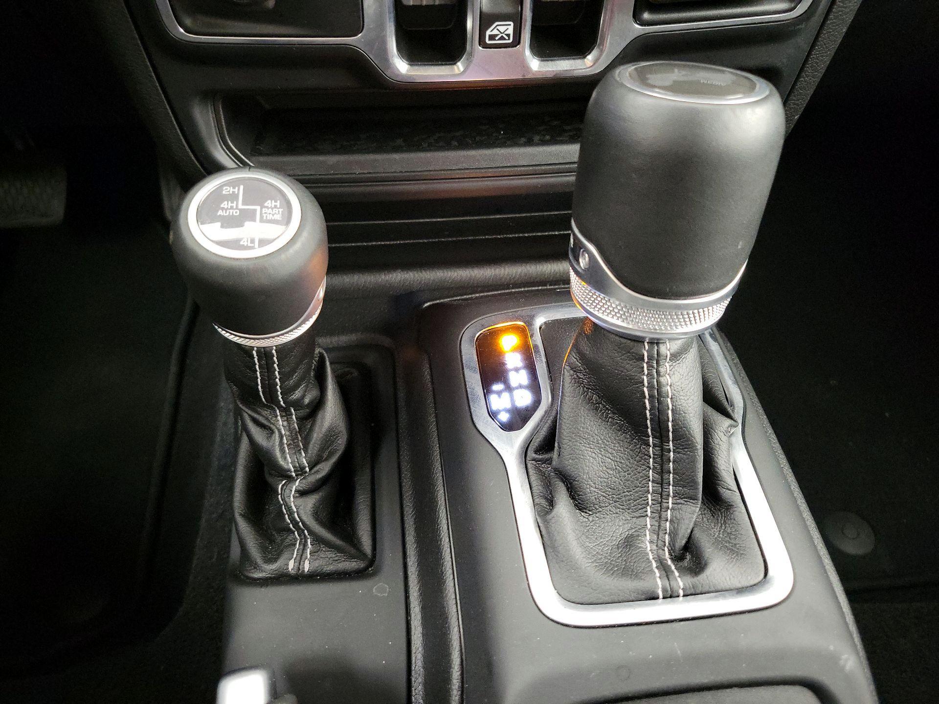 Thumbnail: 2022 Jeep Wrangler - 18