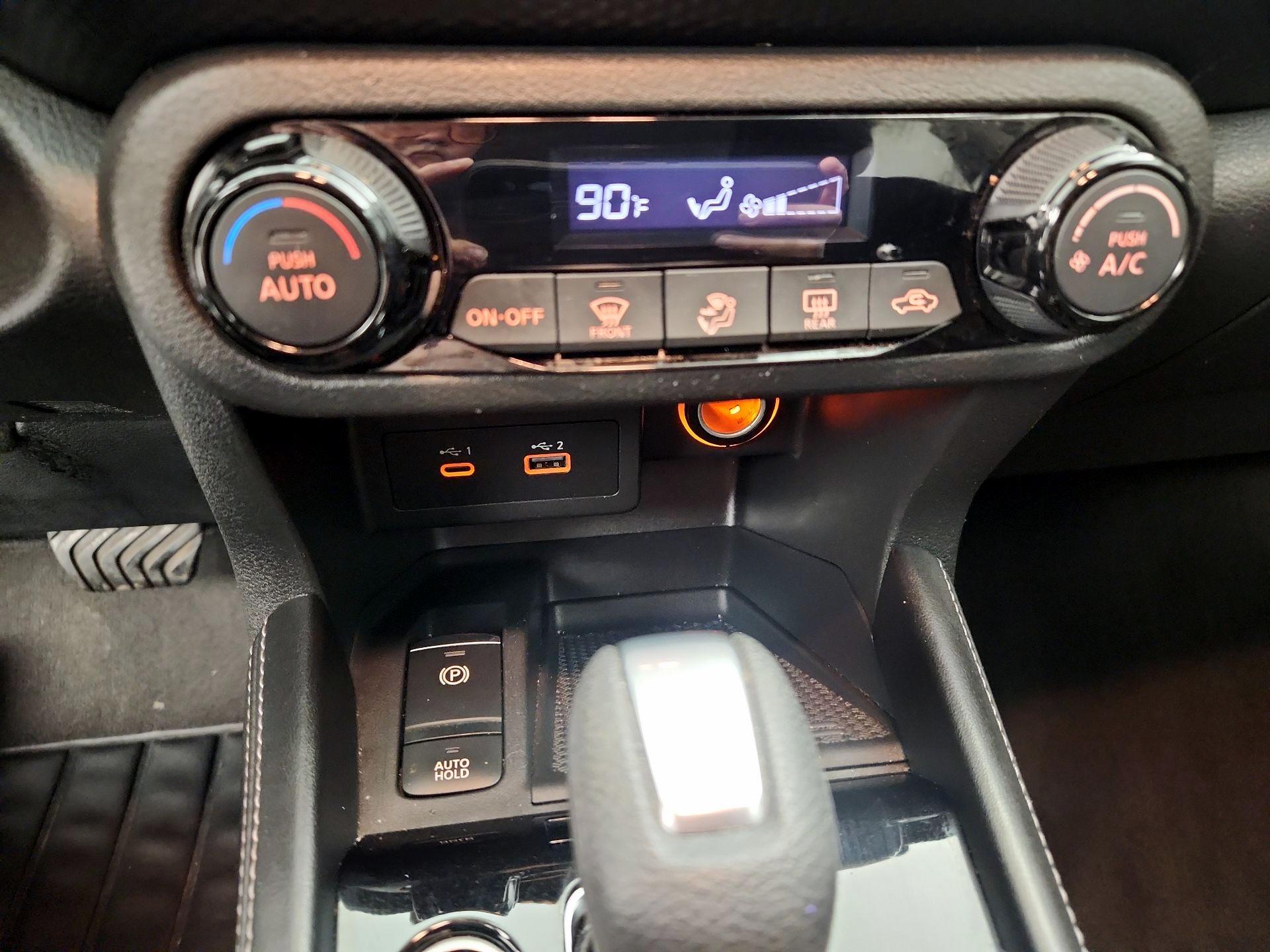 Thumbnail: 2022 Nissan Kicks - 16