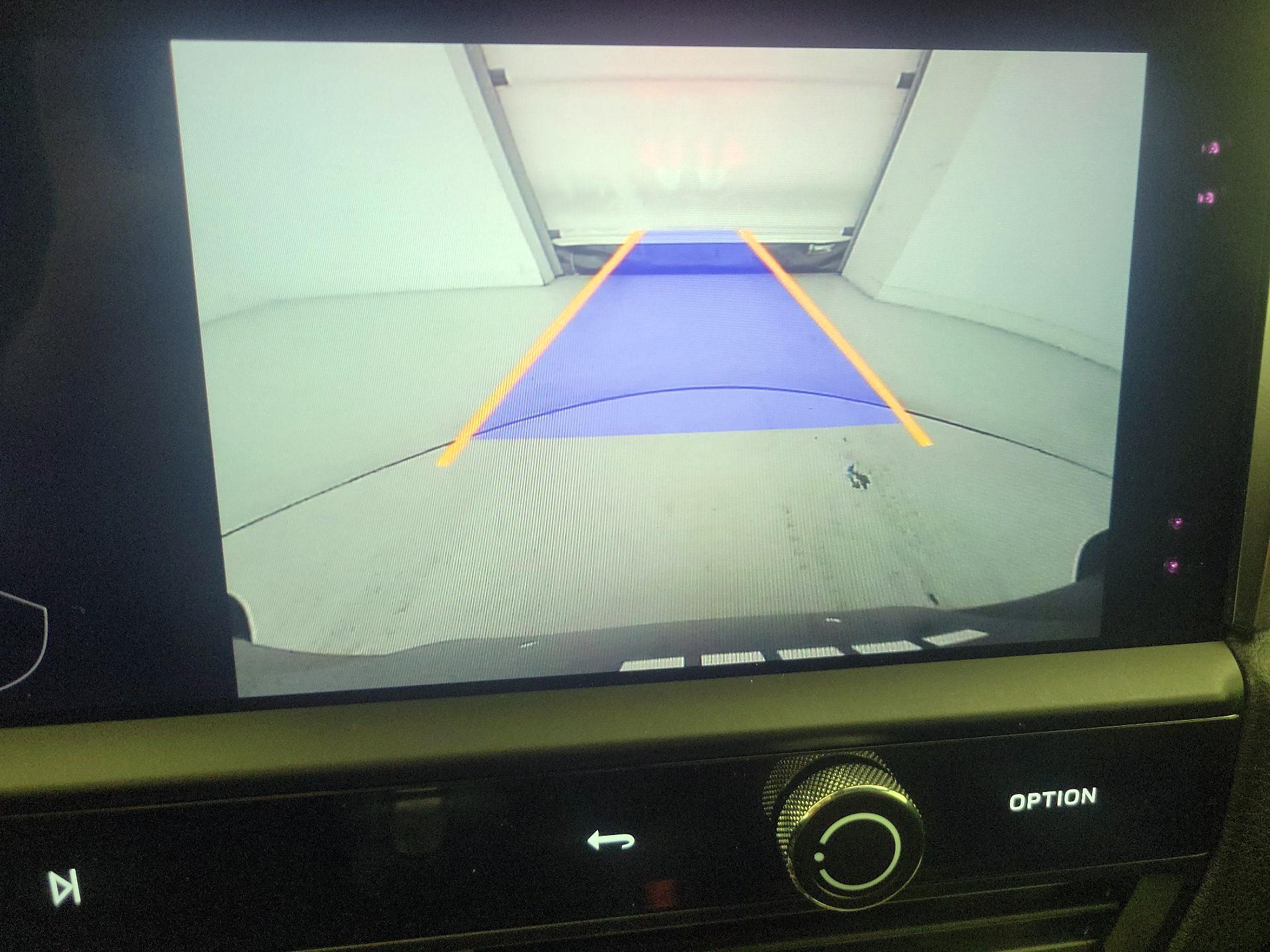 Thumbnail: 2022 Porsche Macan - 15