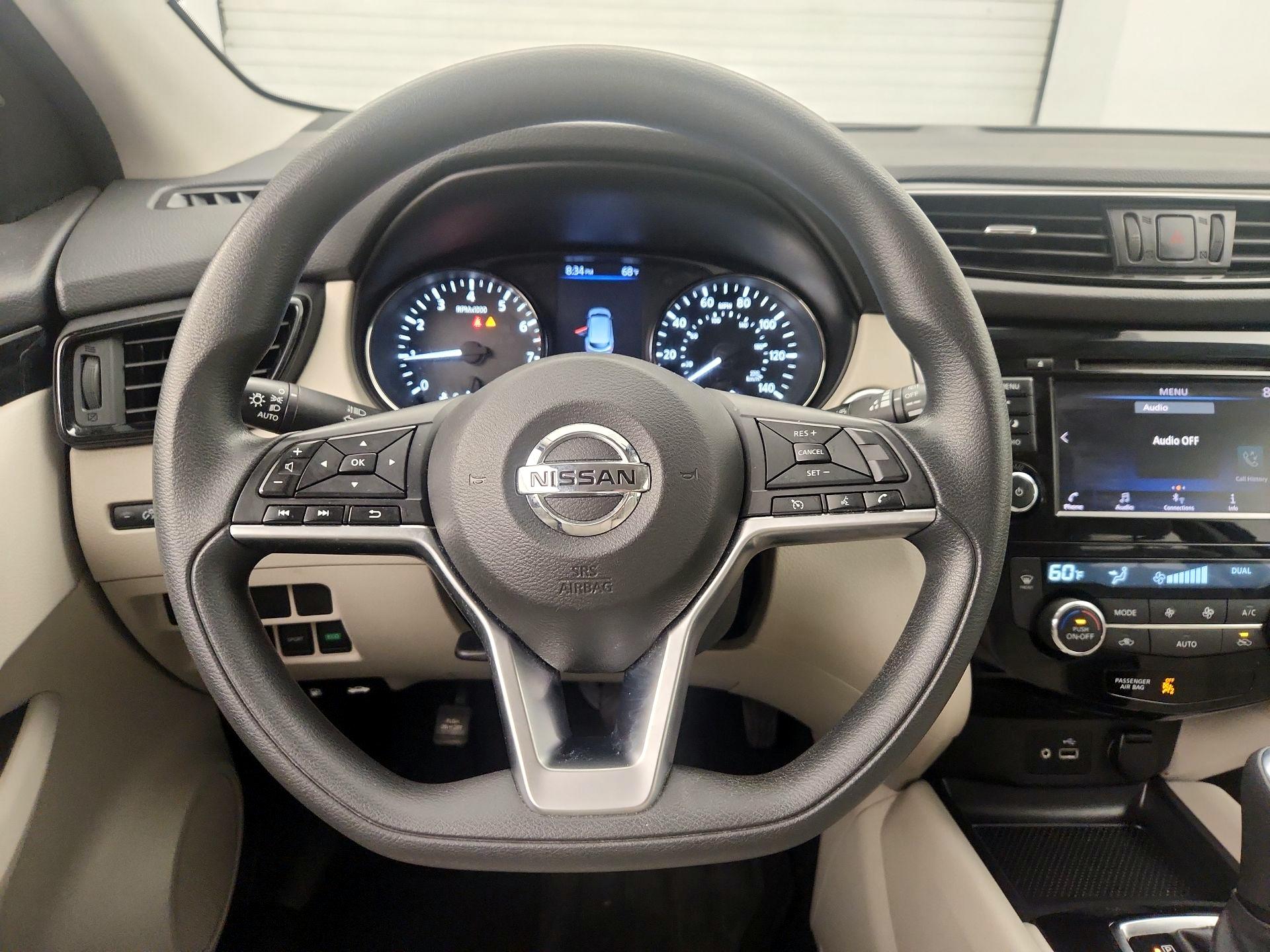 Thumbnail: 2020 Nissan Rogue Sport - 10