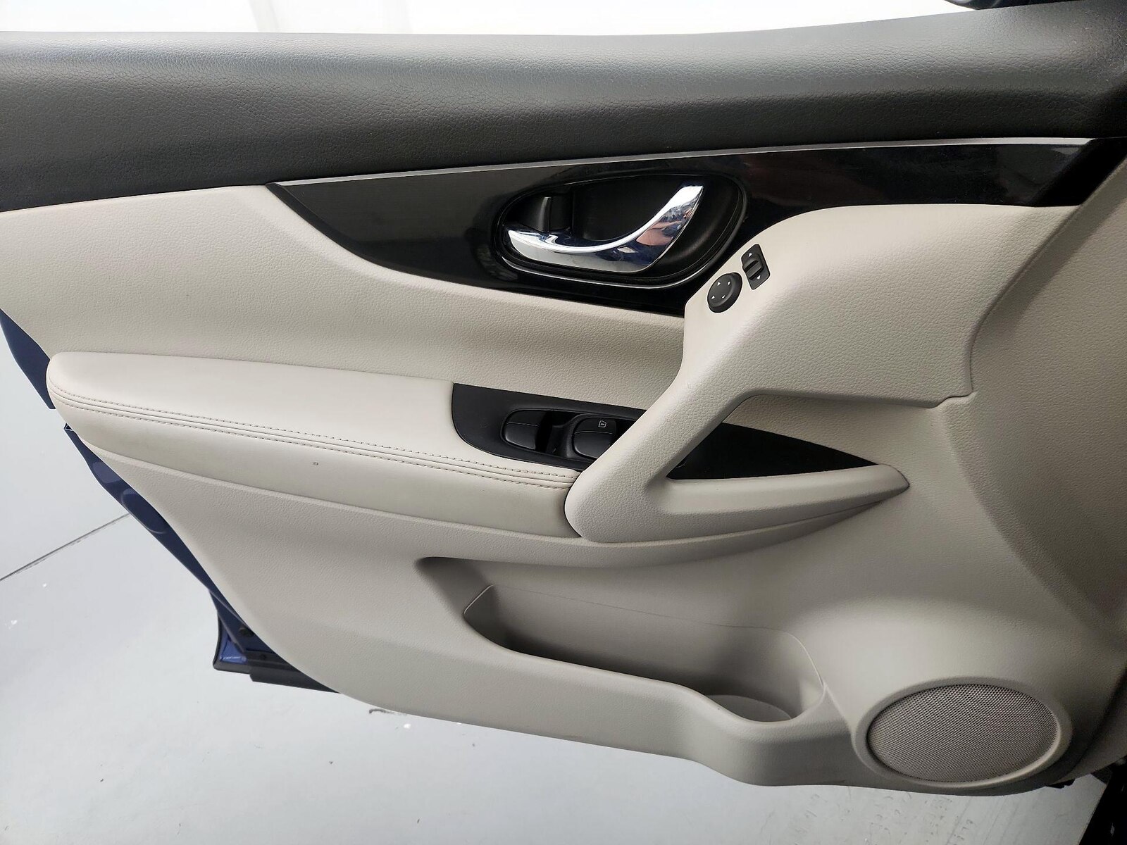 2020 Nissan Rogue Sport SV - Photo 13