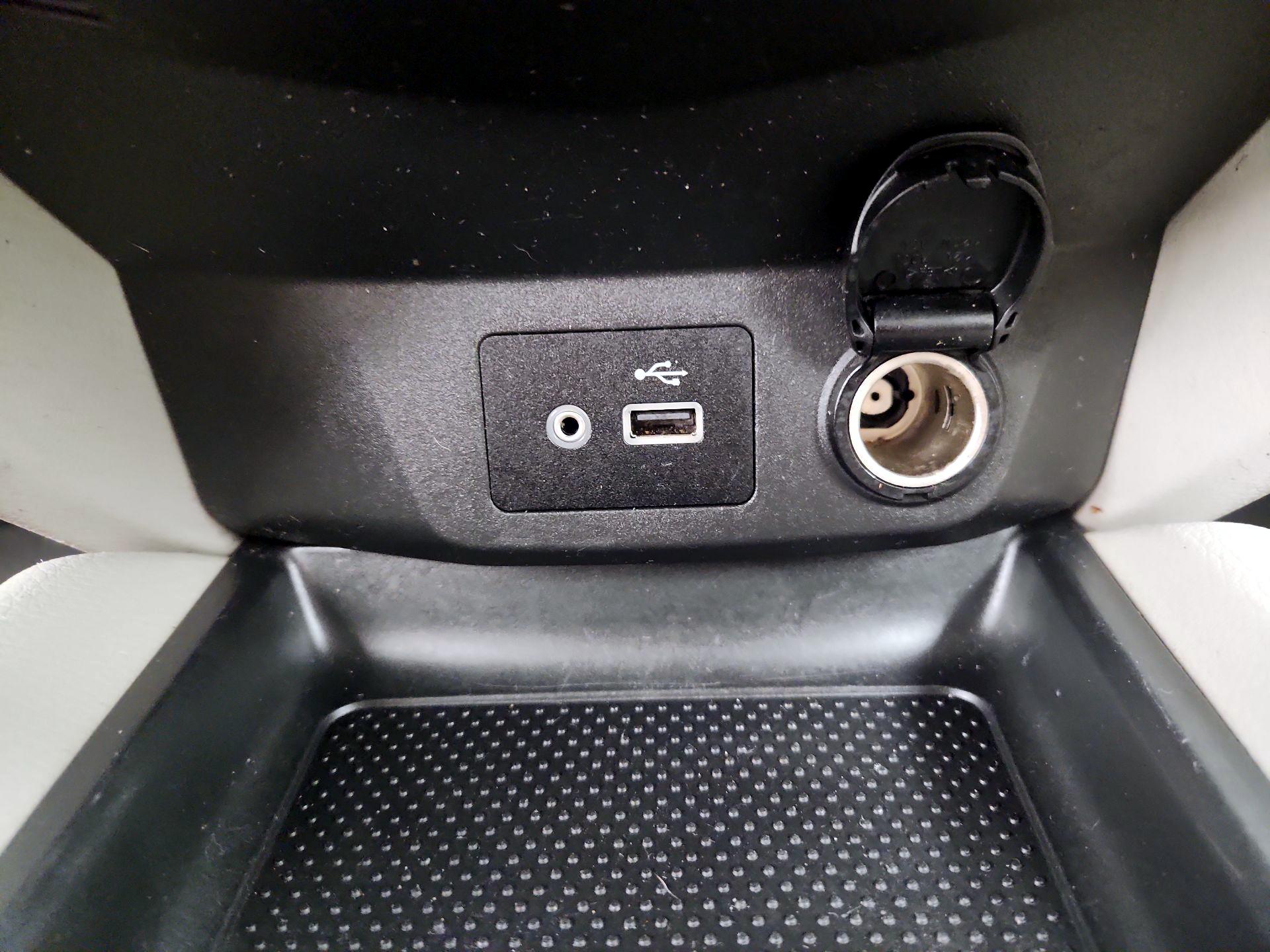 Thumbnail: 2020 Nissan Rogue Sport - 18