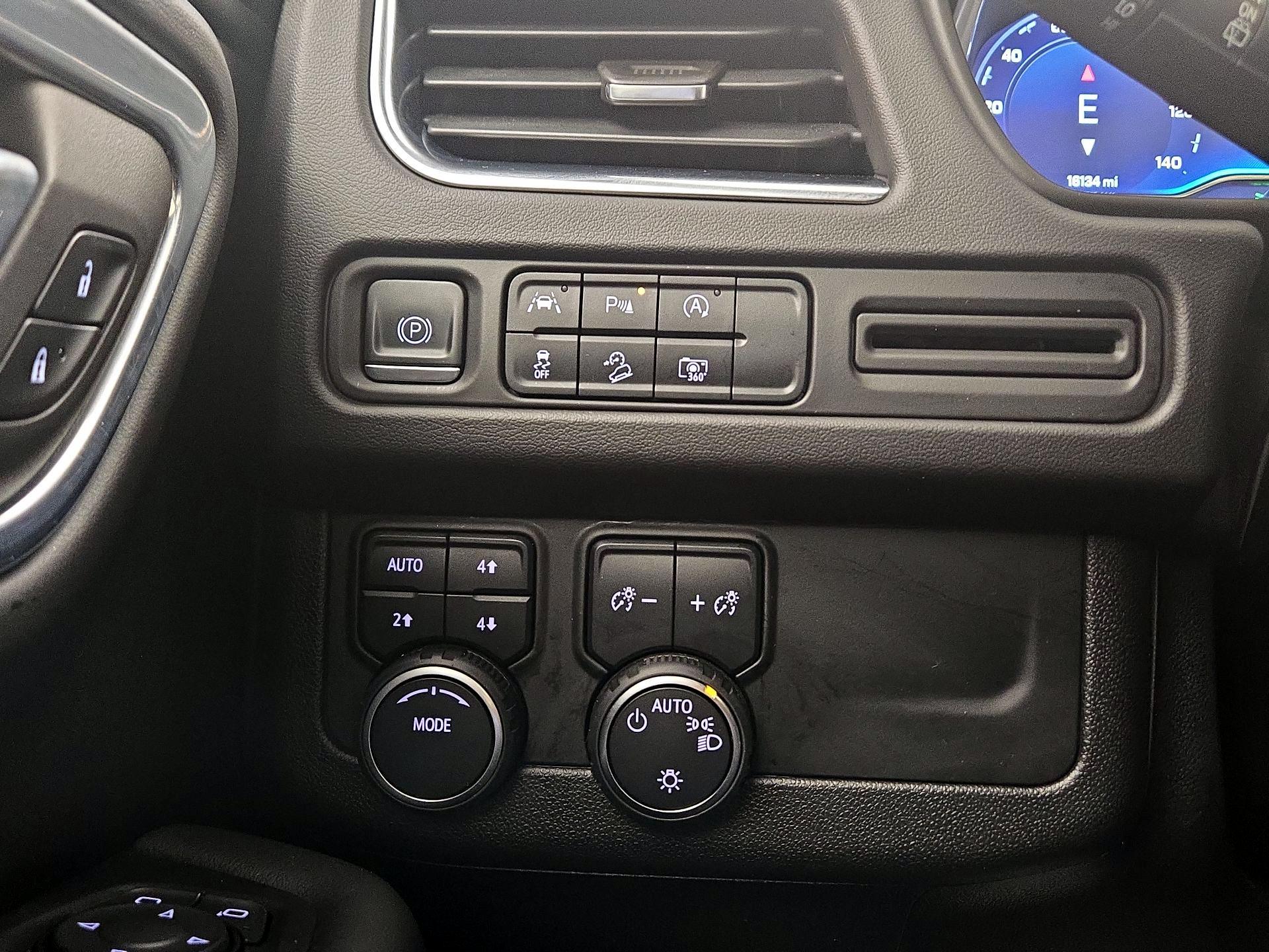 Thumbnail: 2023 Chevrolet Tahoe - 13