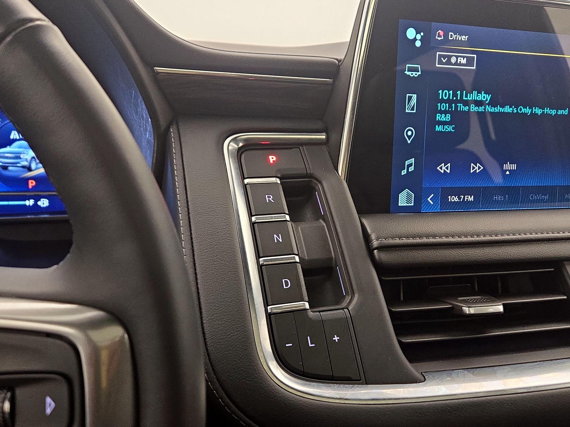 Thumbnail: 2023 Chevrolet Tahoe - 17