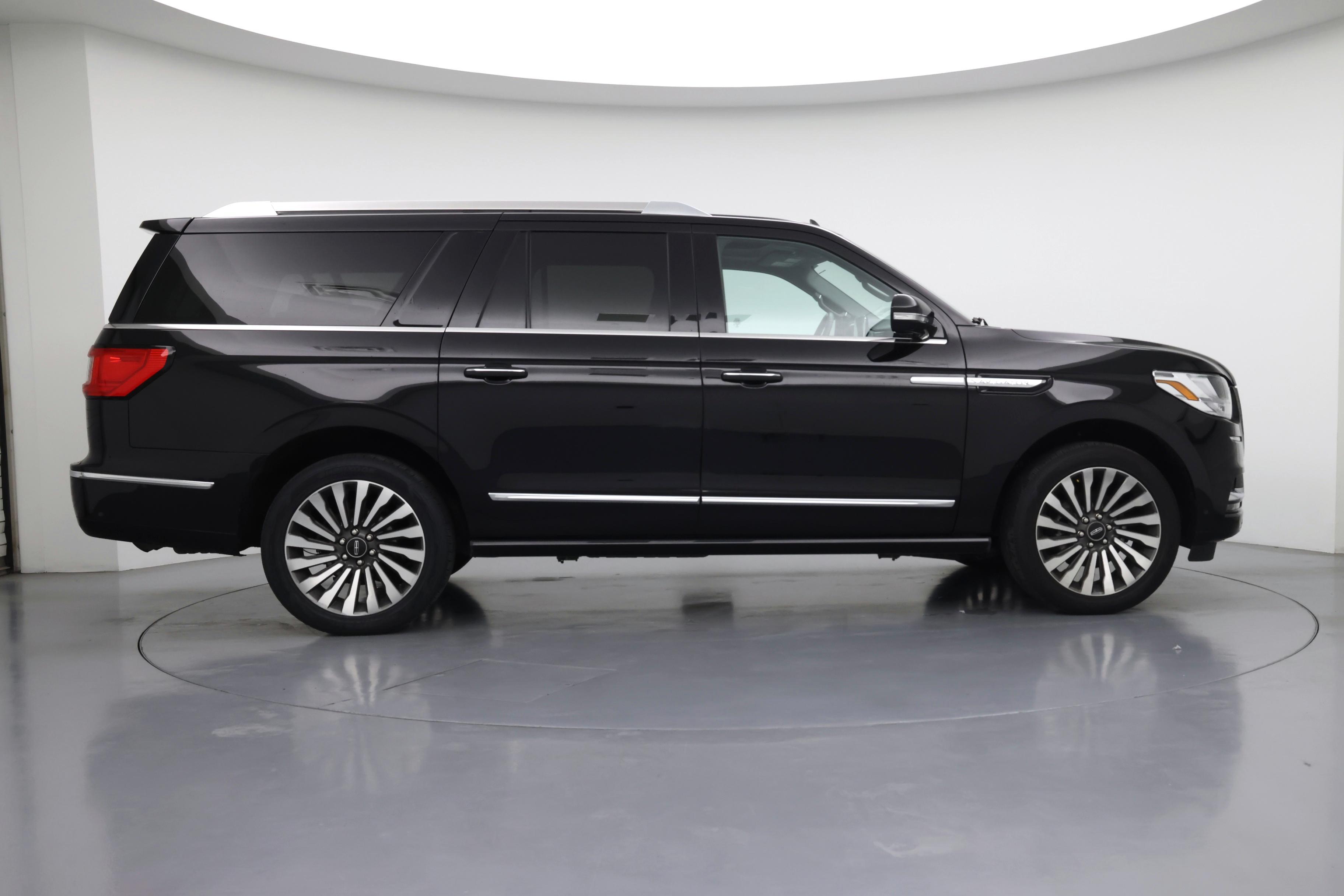 Thumbnail: 2021 Lincoln Navigator L - 7