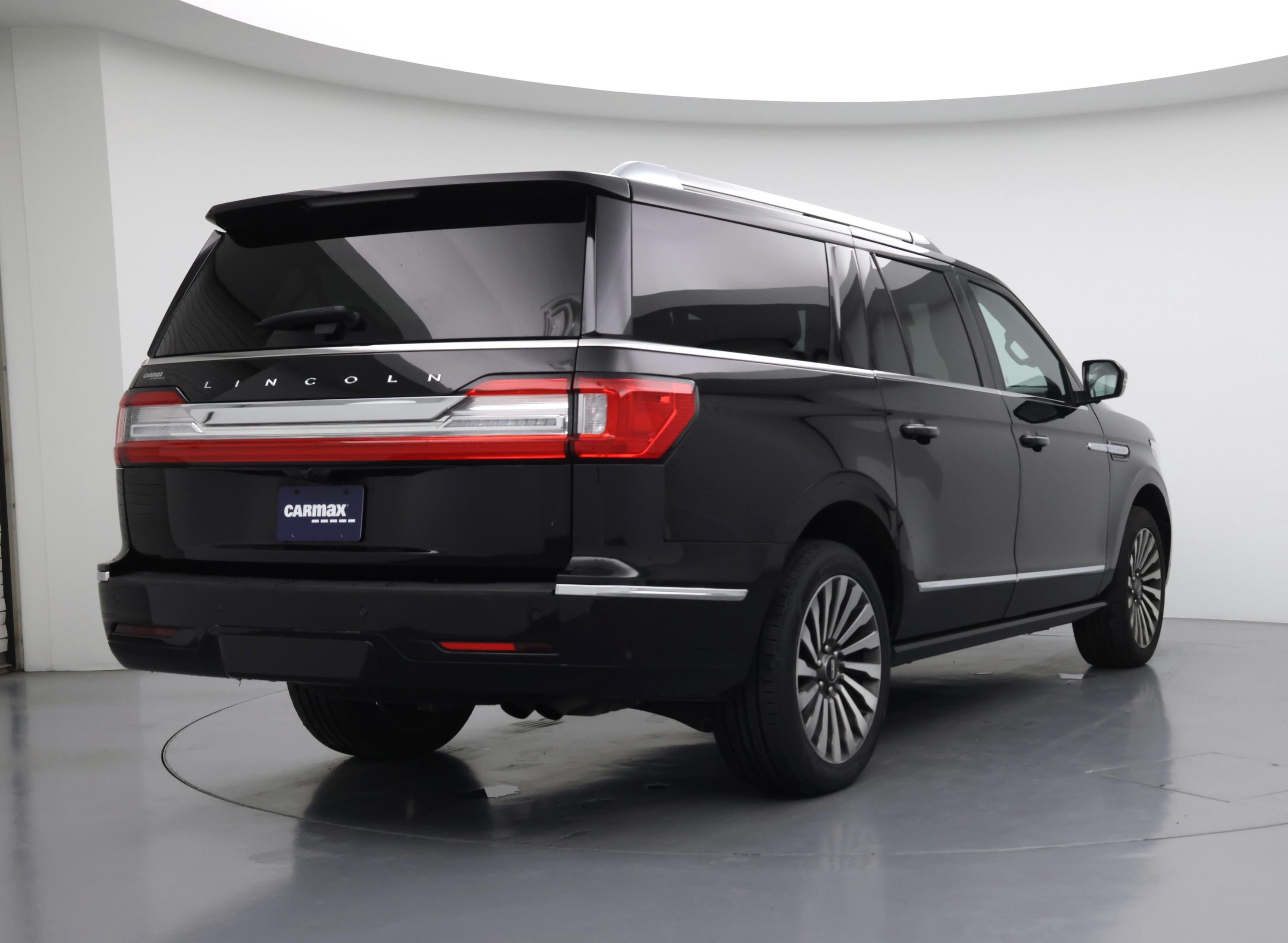 Thumbnail: 2021 Lincoln Navigator L - 8