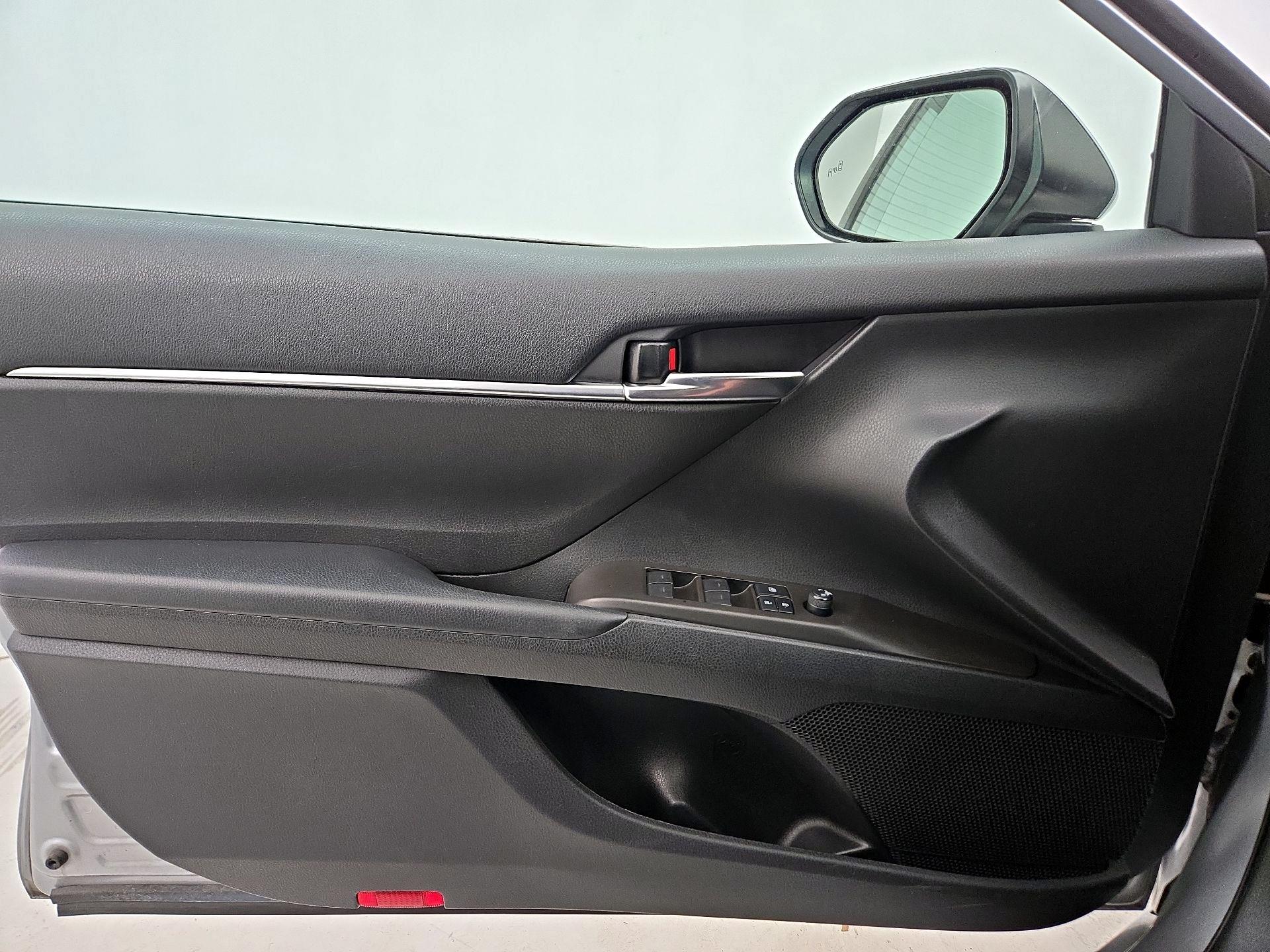 Thumbnail: 2021 Toyota Camry - 12