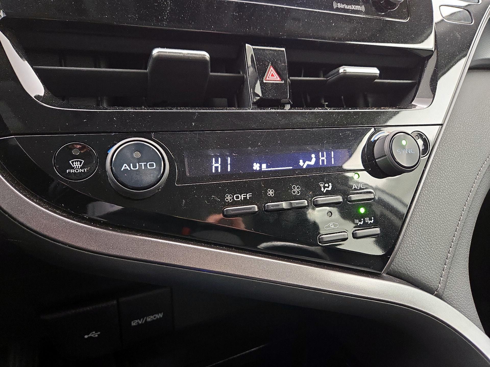 Thumbnail: 2021 Toyota Camry - 16