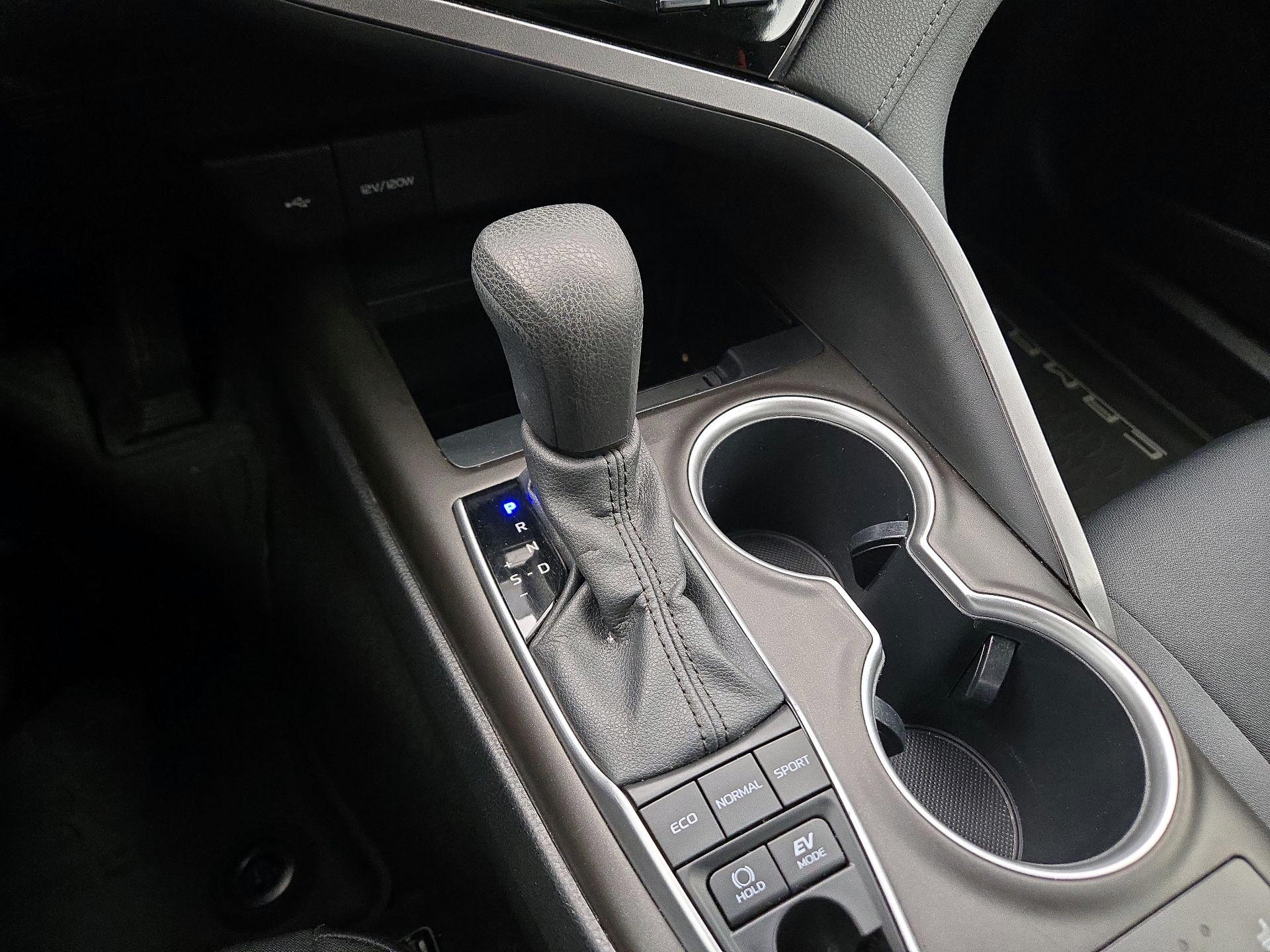 Thumbnail: 2021 Toyota Camry - 17