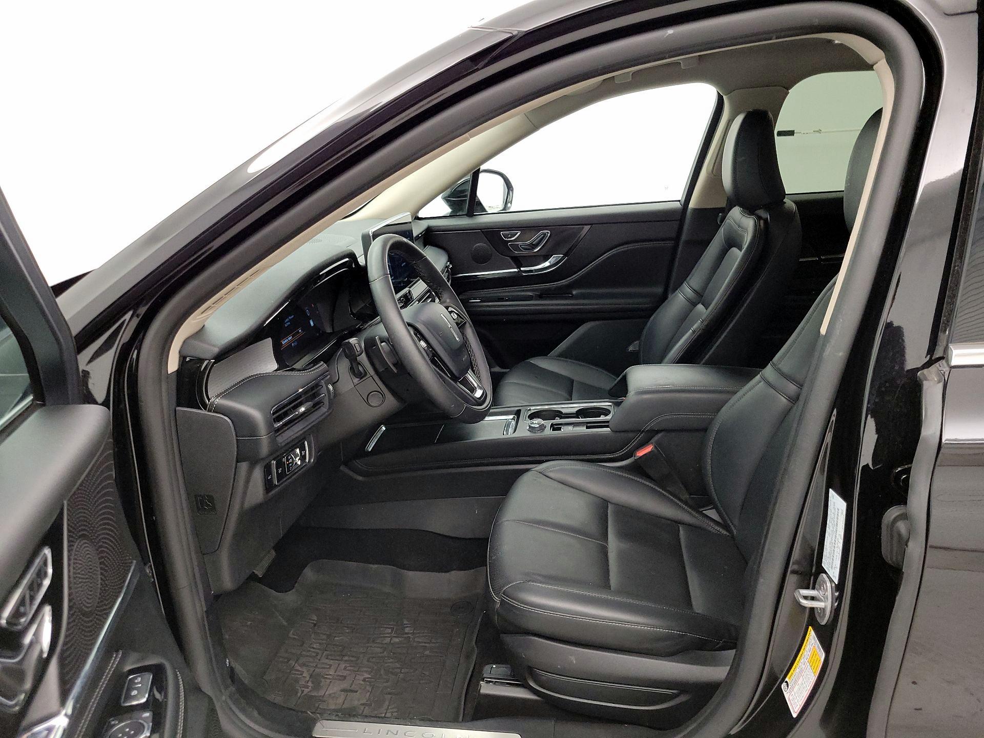 Thumbnail: 2025 Lincoln Corsair - 11