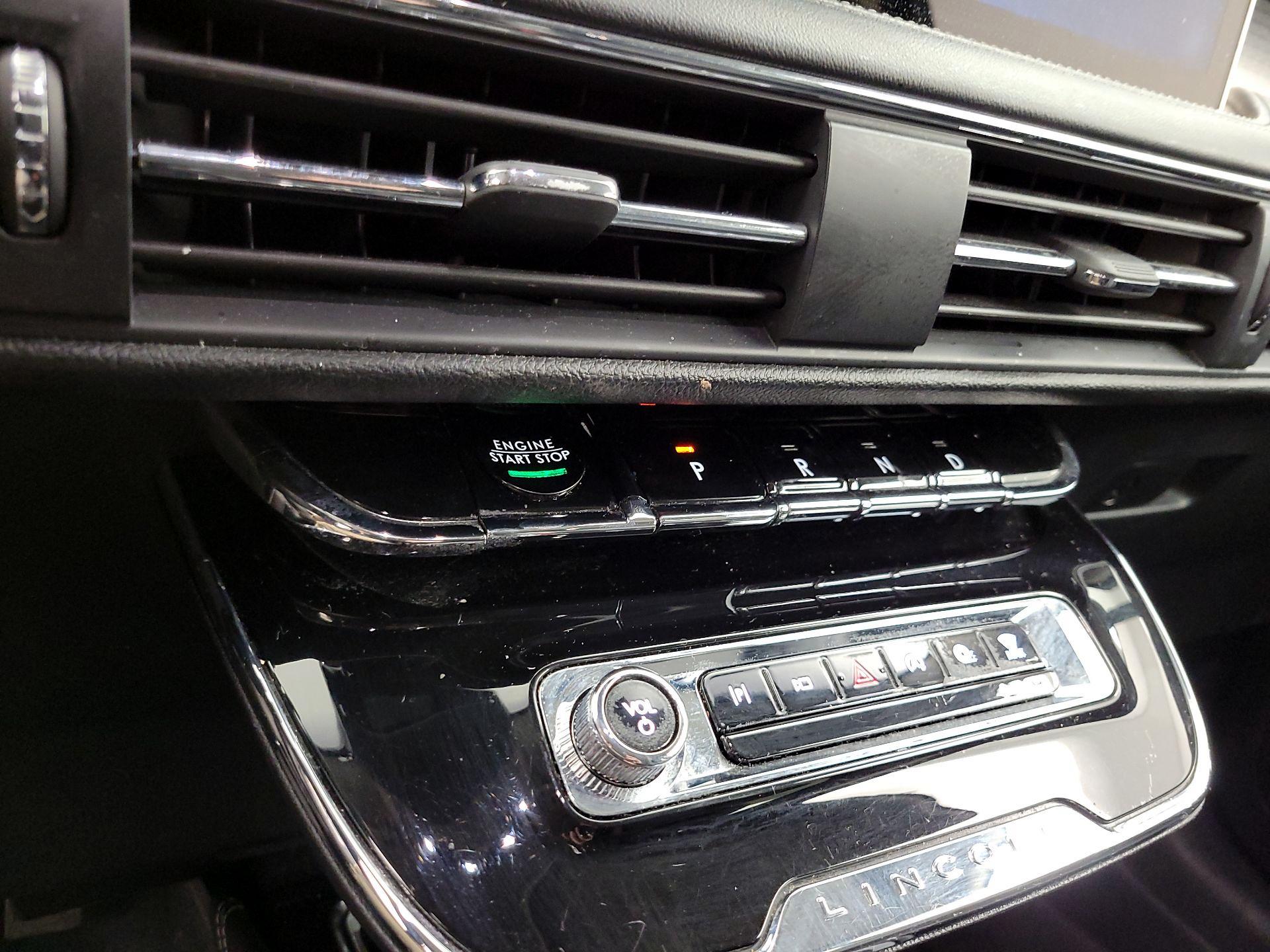 Thumbnail: 2025 Lincoln Corsair - 18